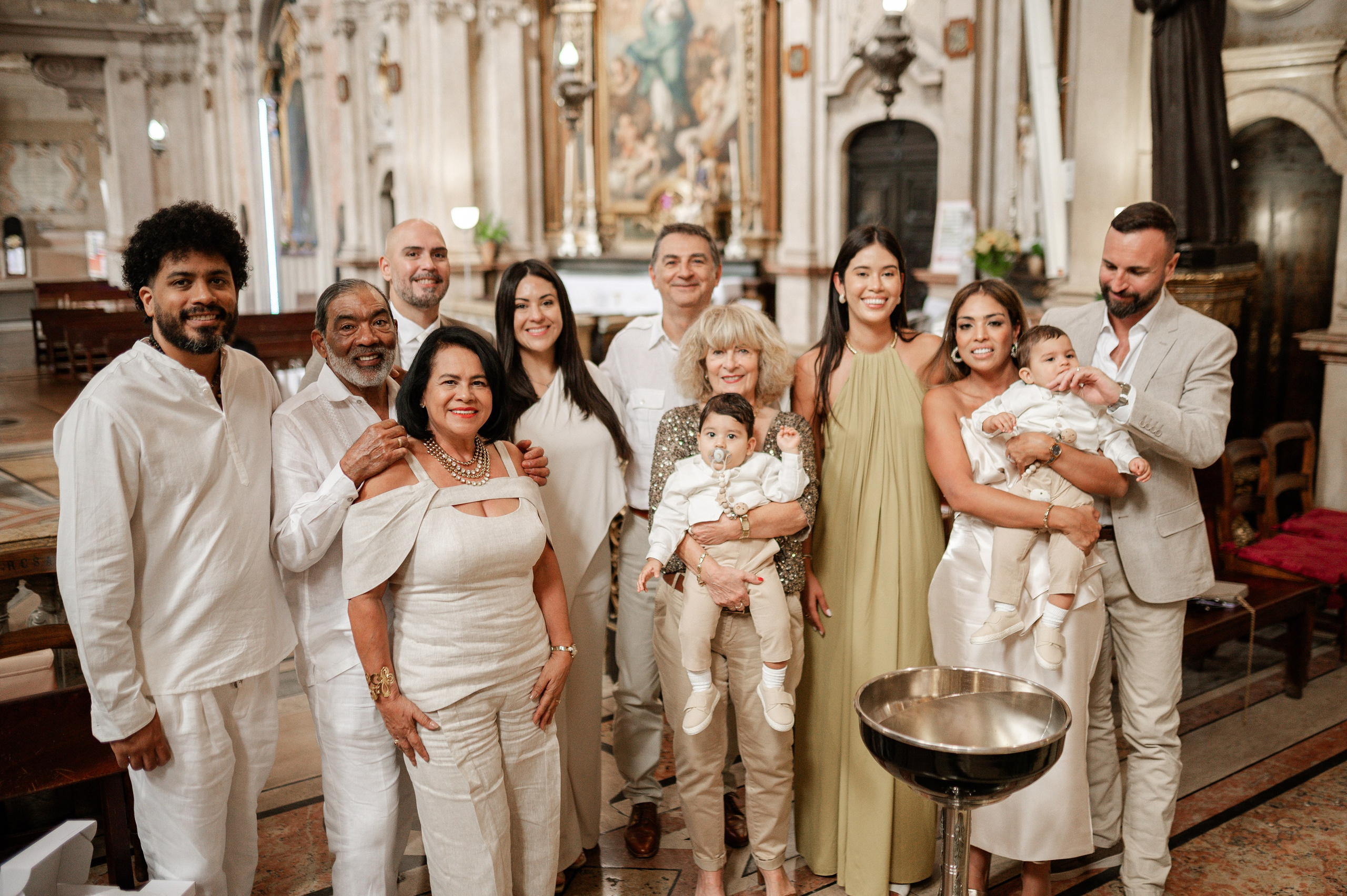 Фотосъёмка крестин — тёплые и значимые моменты. Ваш фотограф в Лиссабоне — Анна Белова