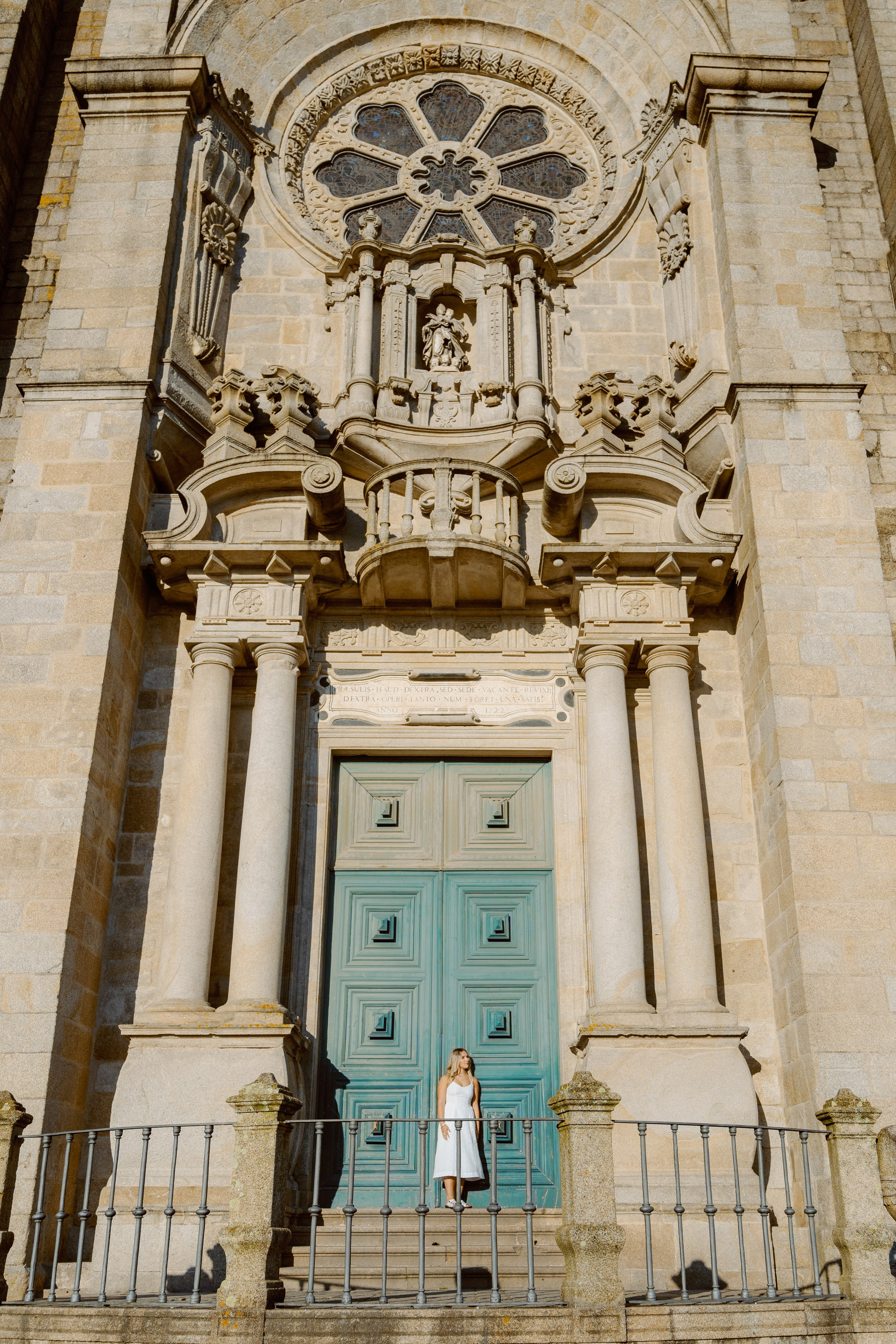 PHOTO SHOOT IN PORTO. Photographer in Portugal Polina Gotovaya