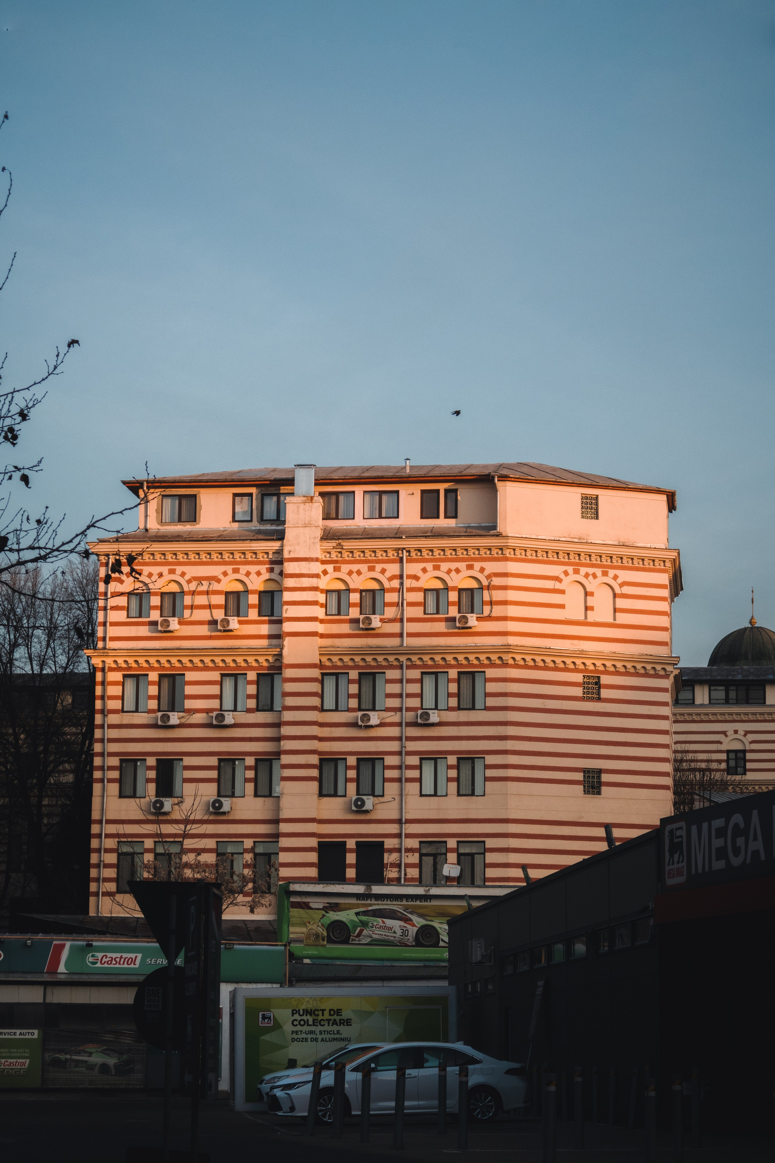 Bucharest. Дизайнер и Фотограф в Кишинёве Бусуйок Станислав