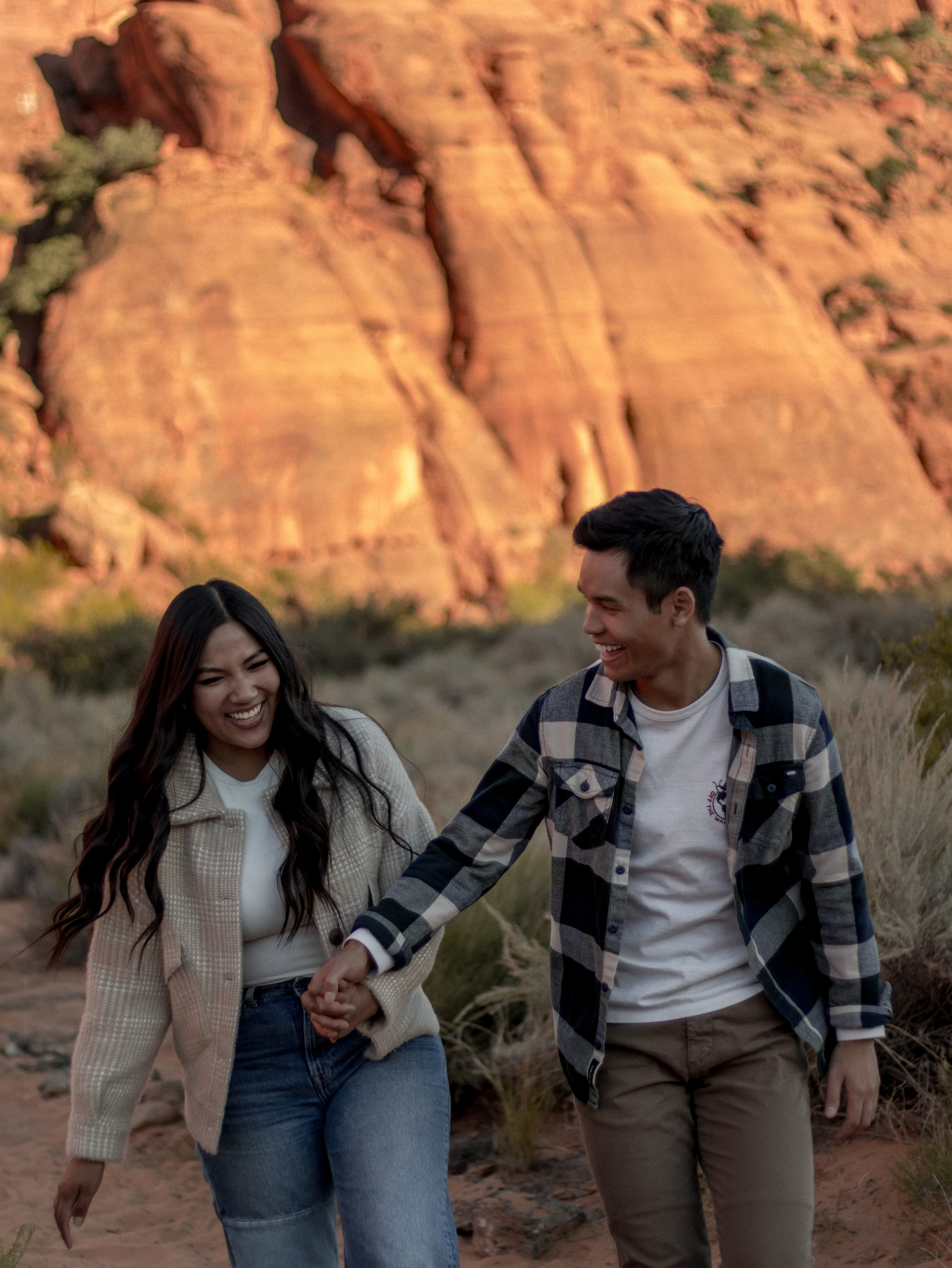 Edgy engagement session in Snow Canyon, Utah. Portrait and couples photographer in Florida, Valeriia Honcharova