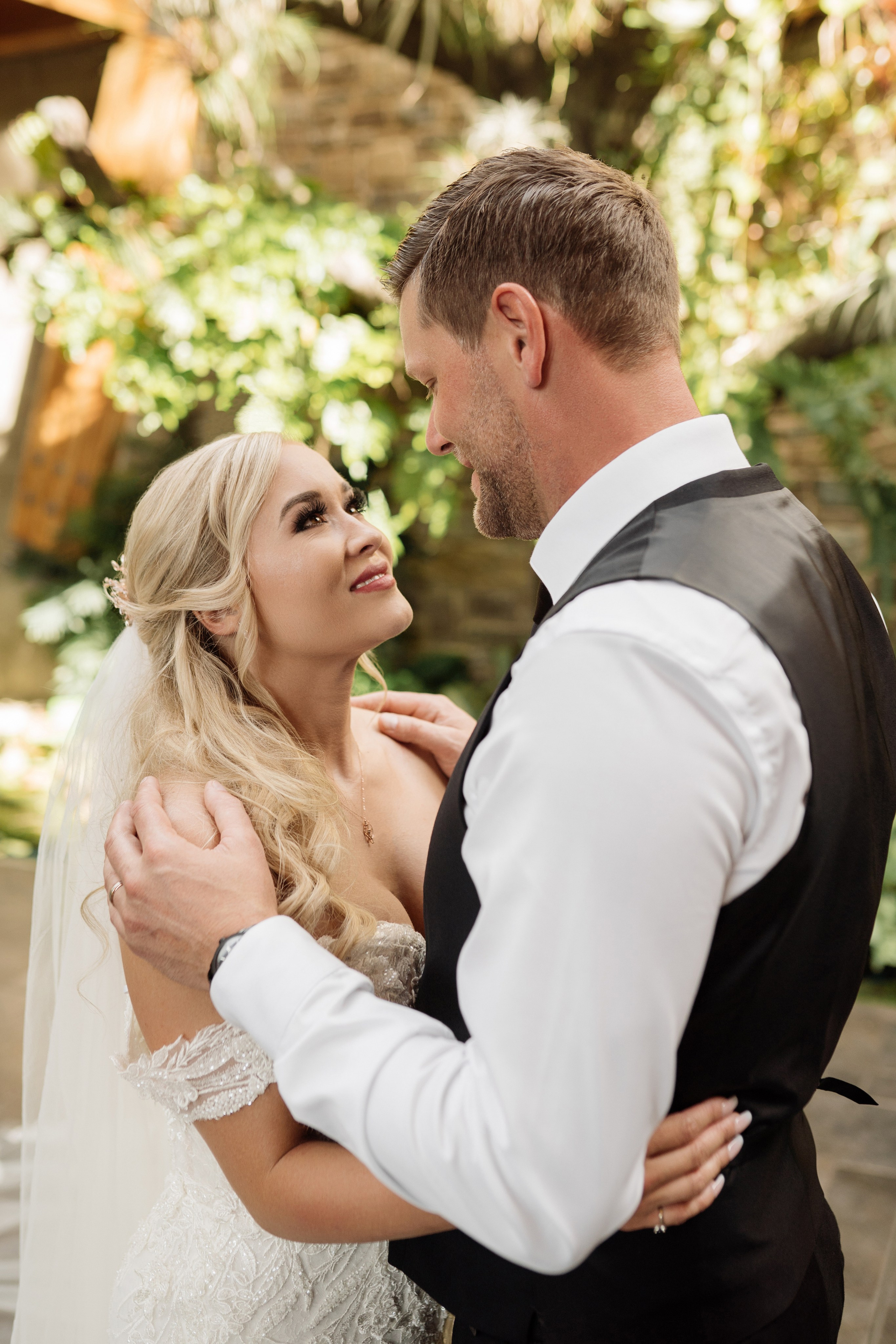 Wedding. Wedding and family photographer in Calgary Kate Beliaeva