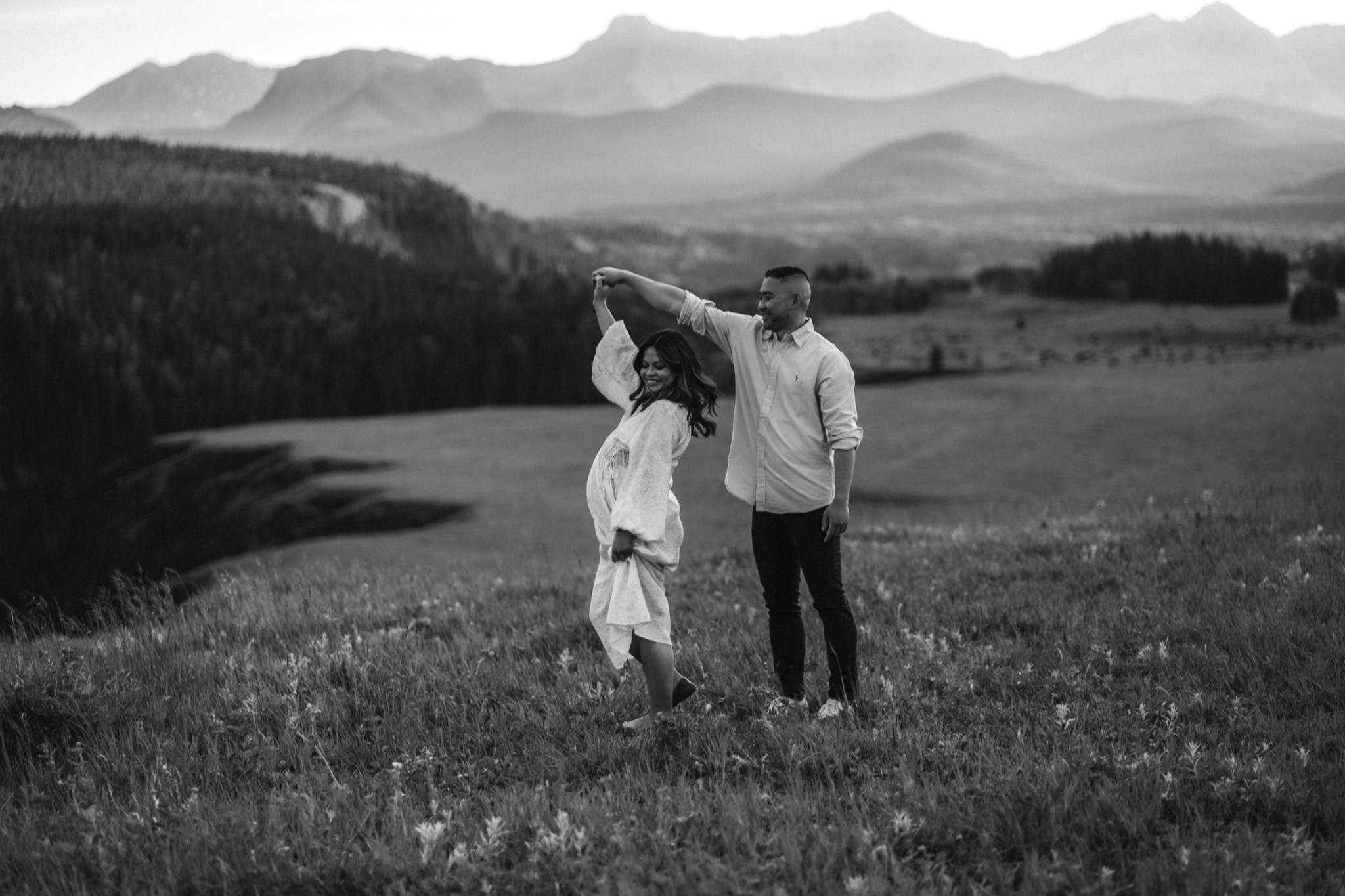 Pregnancy. Wedding and family photographer in Calgary Kate Beliaeva