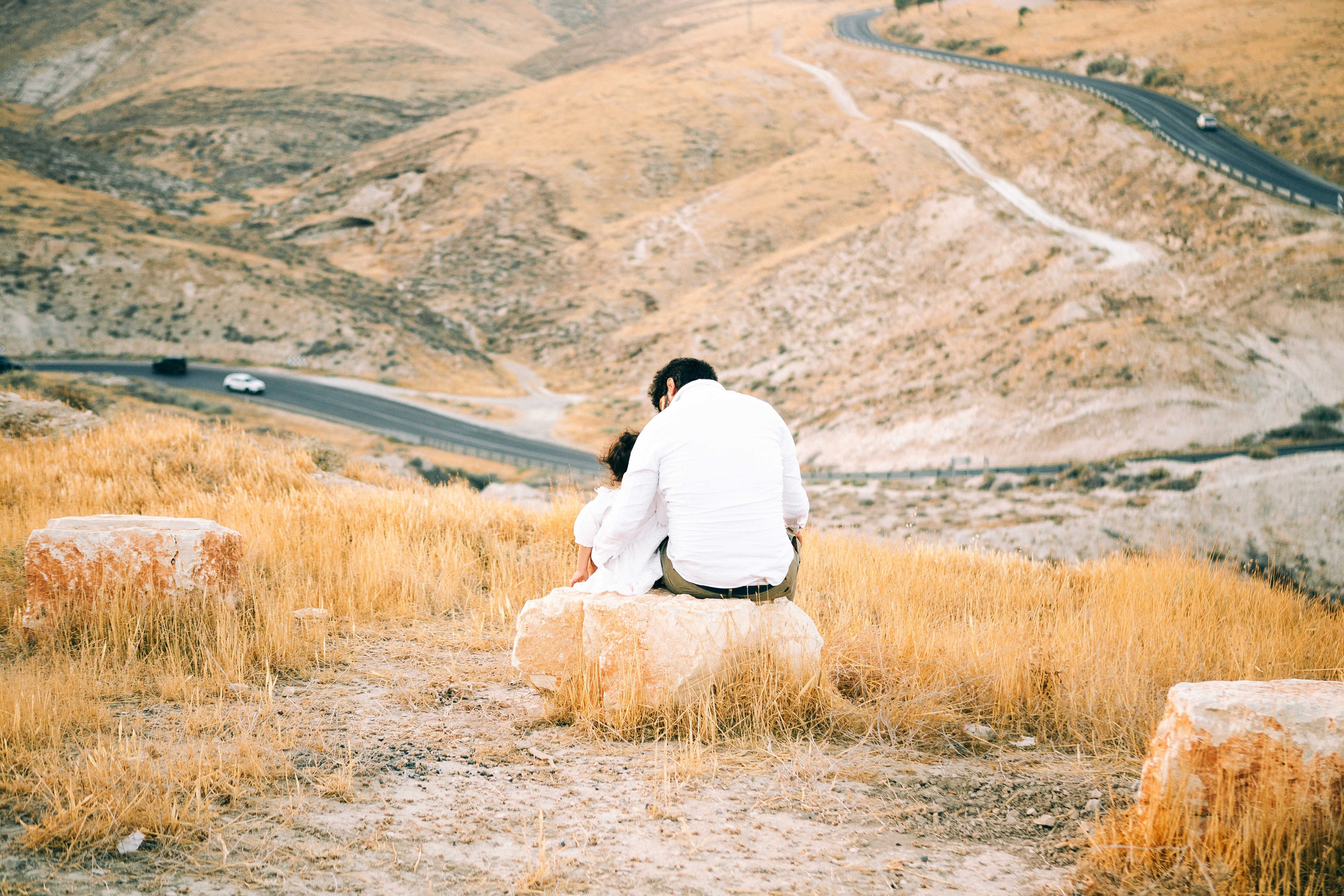 PREGNANT PHOTOSESSION IN THE DESERT. PHOTOGRAPHER IN ISRAEL