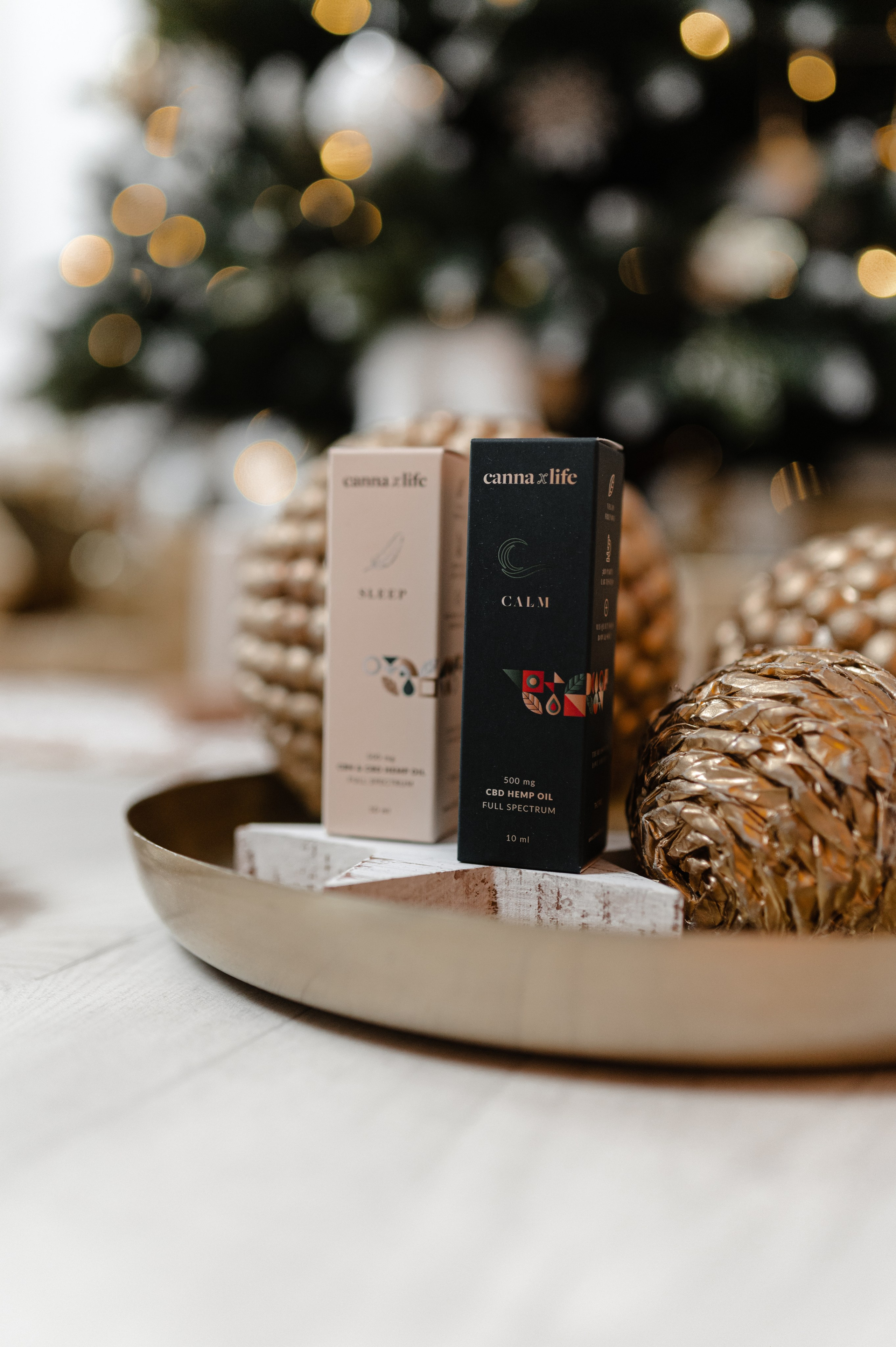 CannaXlife CBD products. ANNA-MARIA PHOTO CONTENT CREATOR — фотограф, эстет, художник и визуальный эксперт в Instagram, работающий в Праге