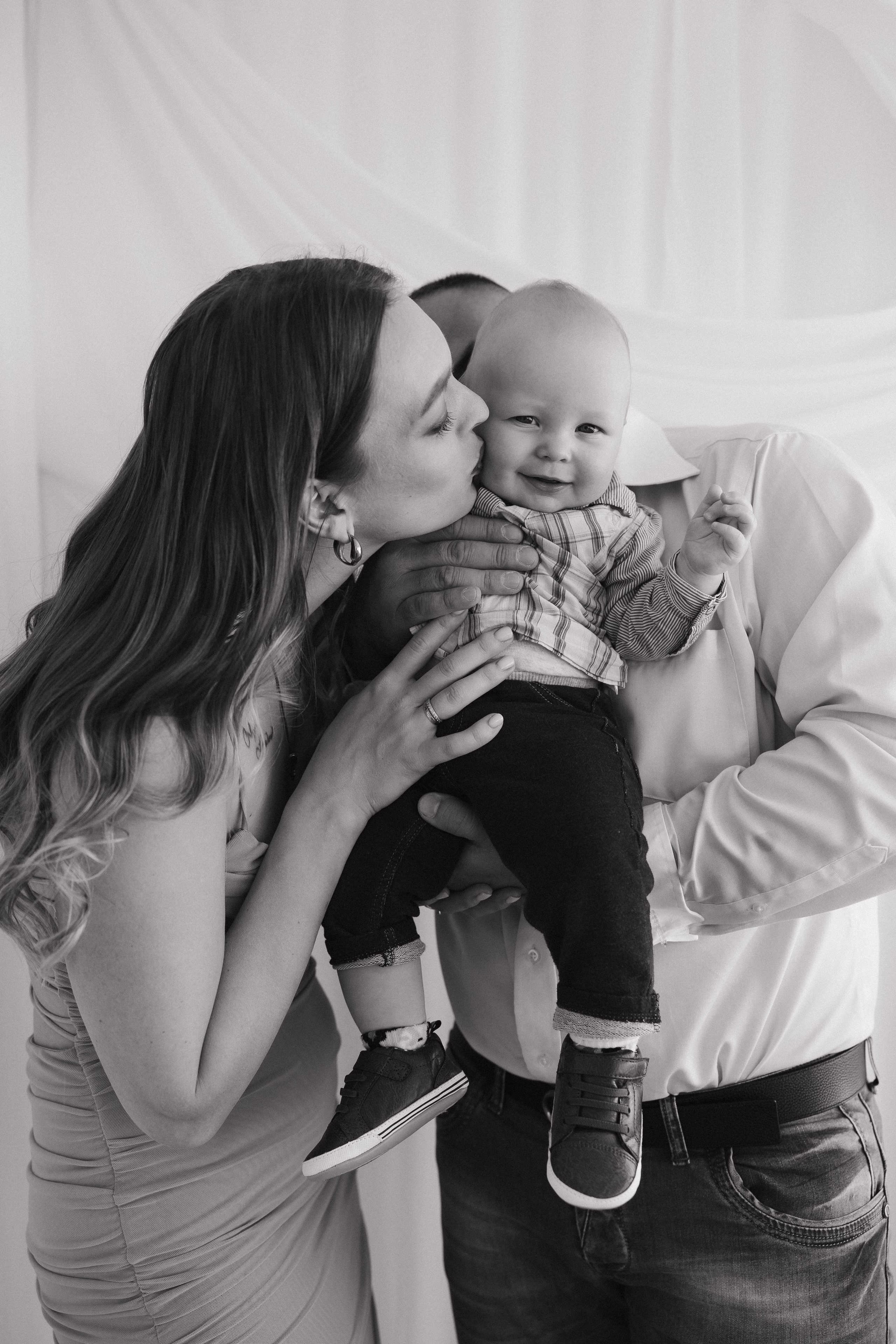 Christmas Family Photoshoot. Photographer Anastasia Nagibina