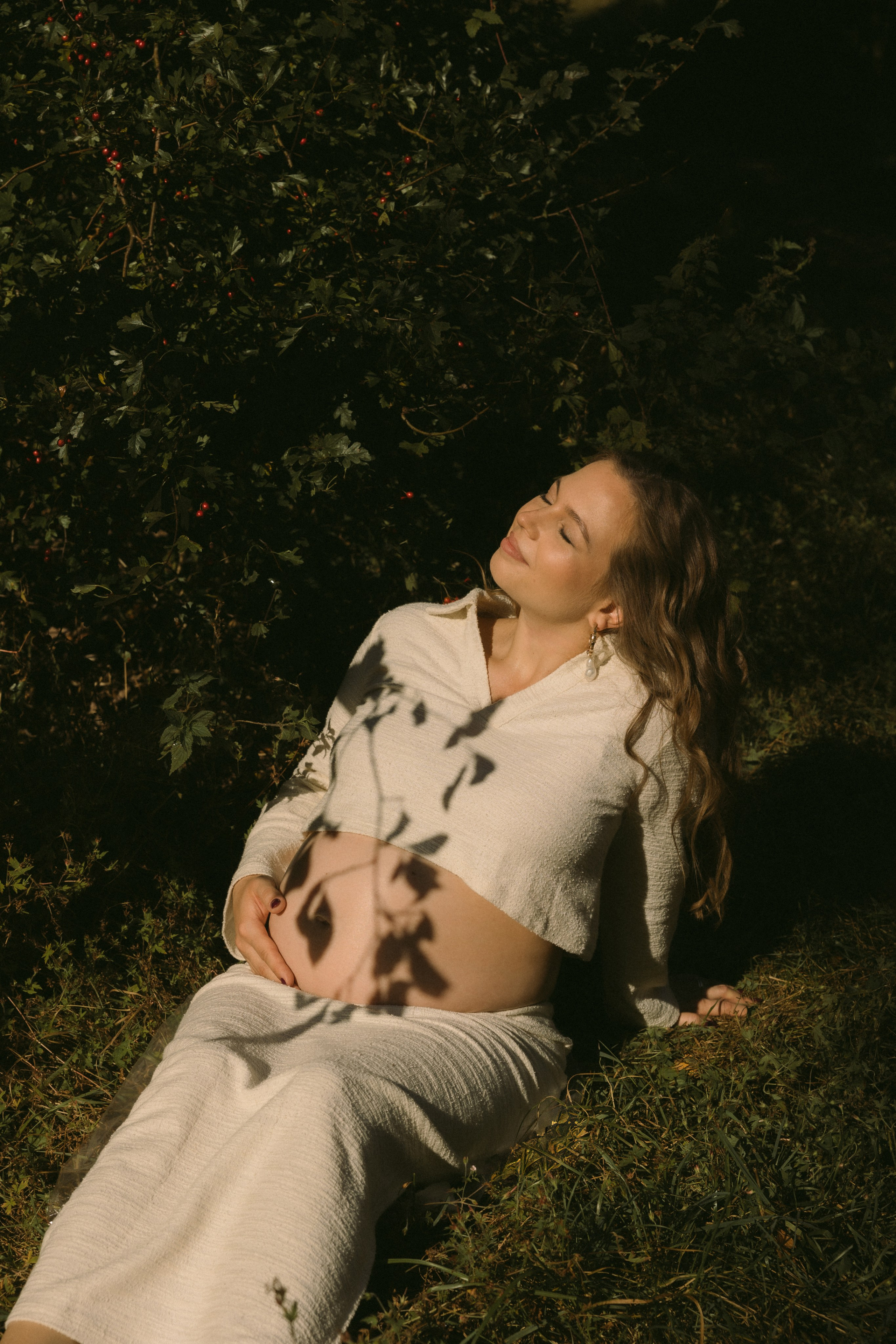 Sigita ir Artūras | Pabėgimas į gamtą ir aštrūs šešėliai. Vestuvių ir šeimų fotografė Lena Bondarenko / belove photo