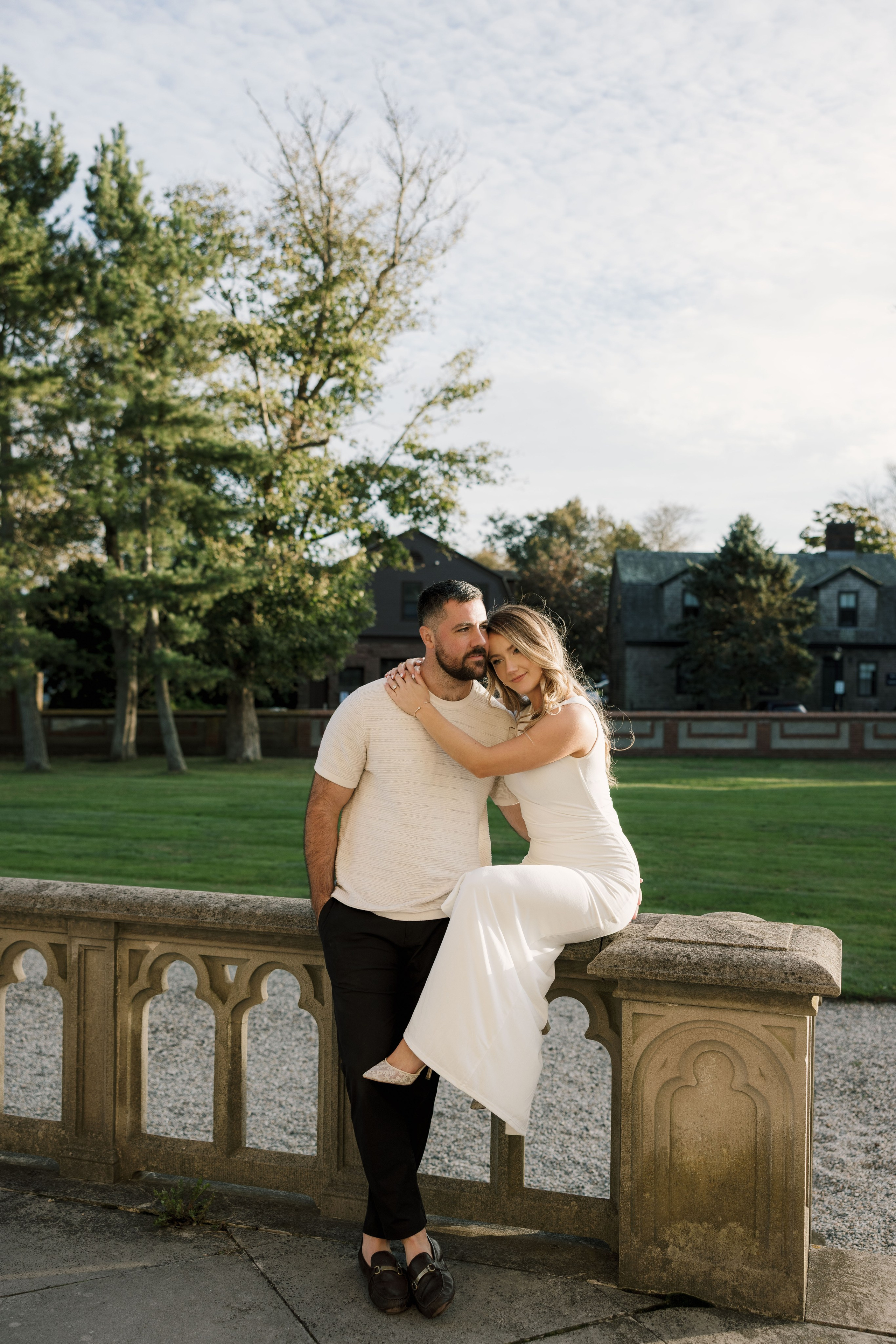 Coastal Elegance in Newport. Rhode Island Wedding Photographer Tati Simpson