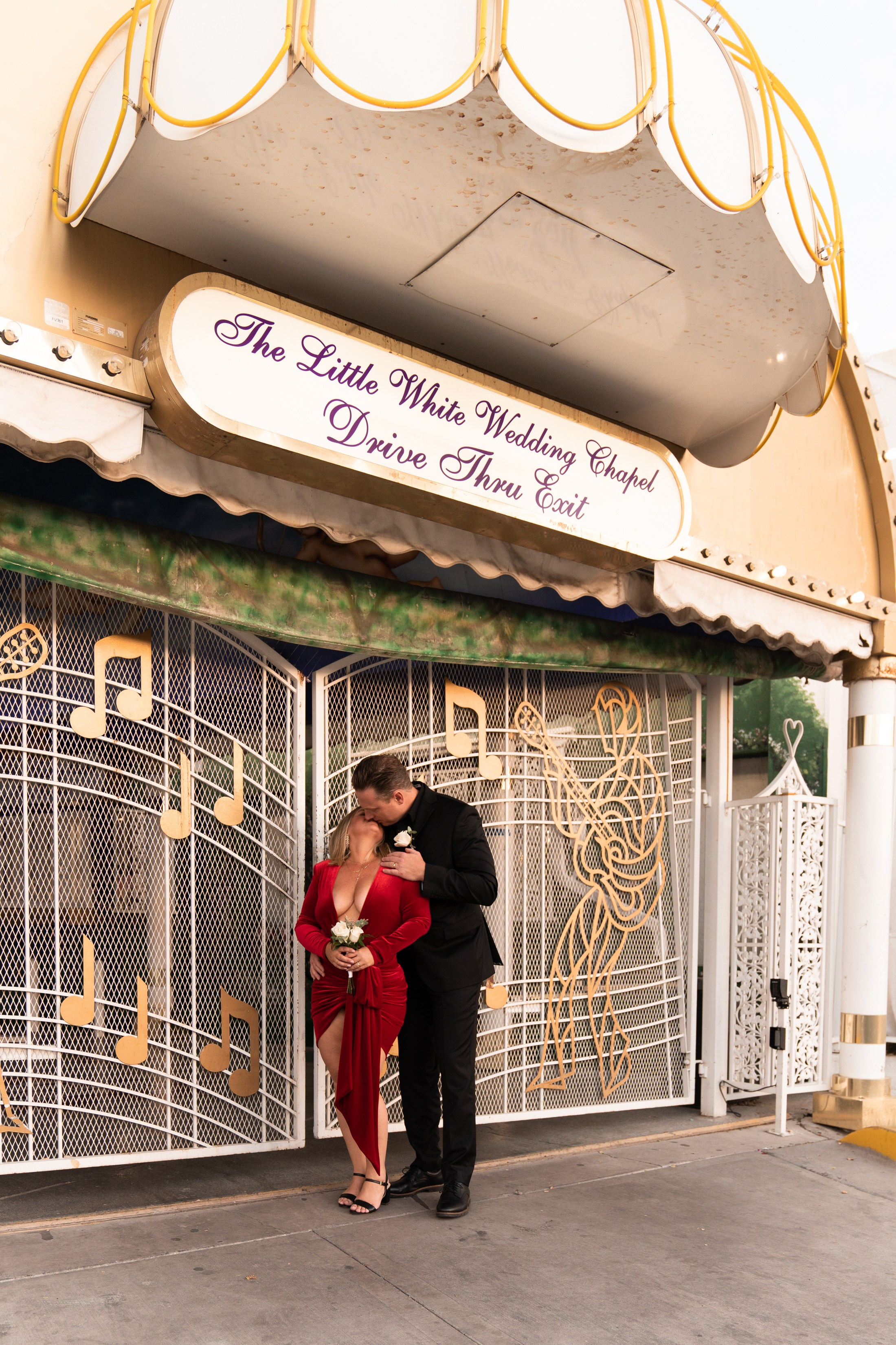Nicola&Mike. Wedding & elopement photographer Viktoriya Kravtsov. Las Vegas