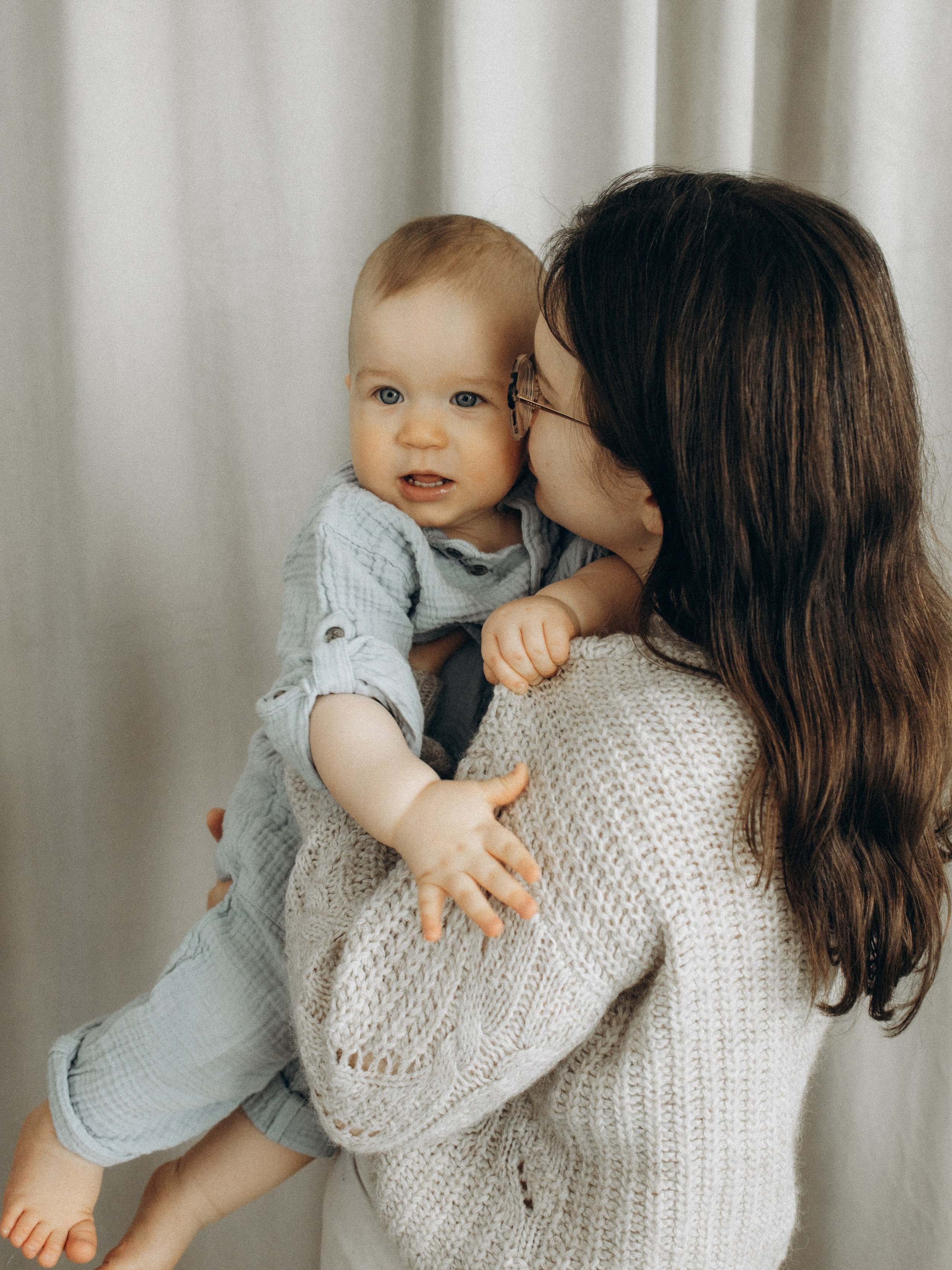 Yan’s family. Kristina, portrait and family photographer in Helsinki