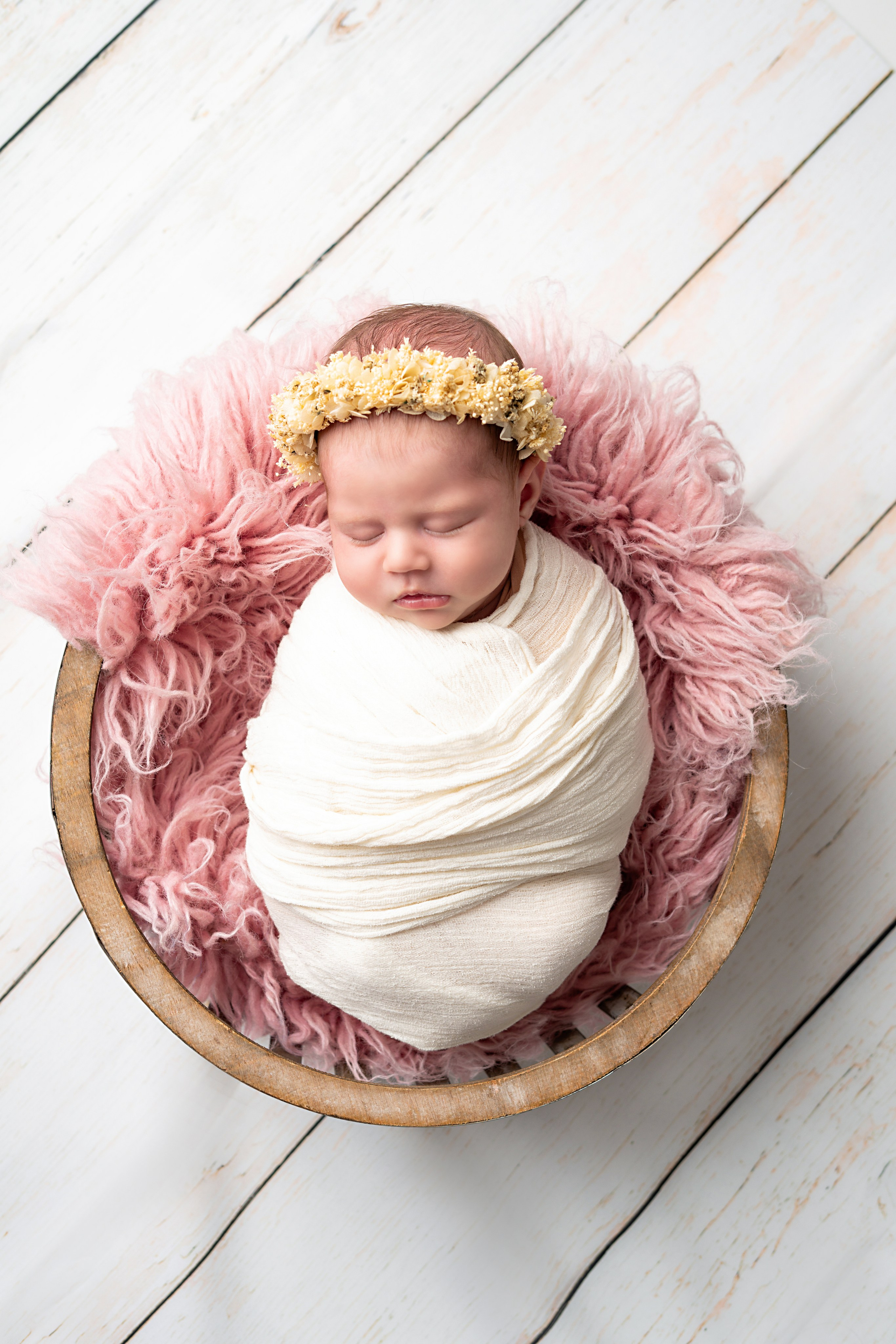 NEWBORN PORTFOLIO. Newborn Photographer and life casting in Dubai Dariya Saeed