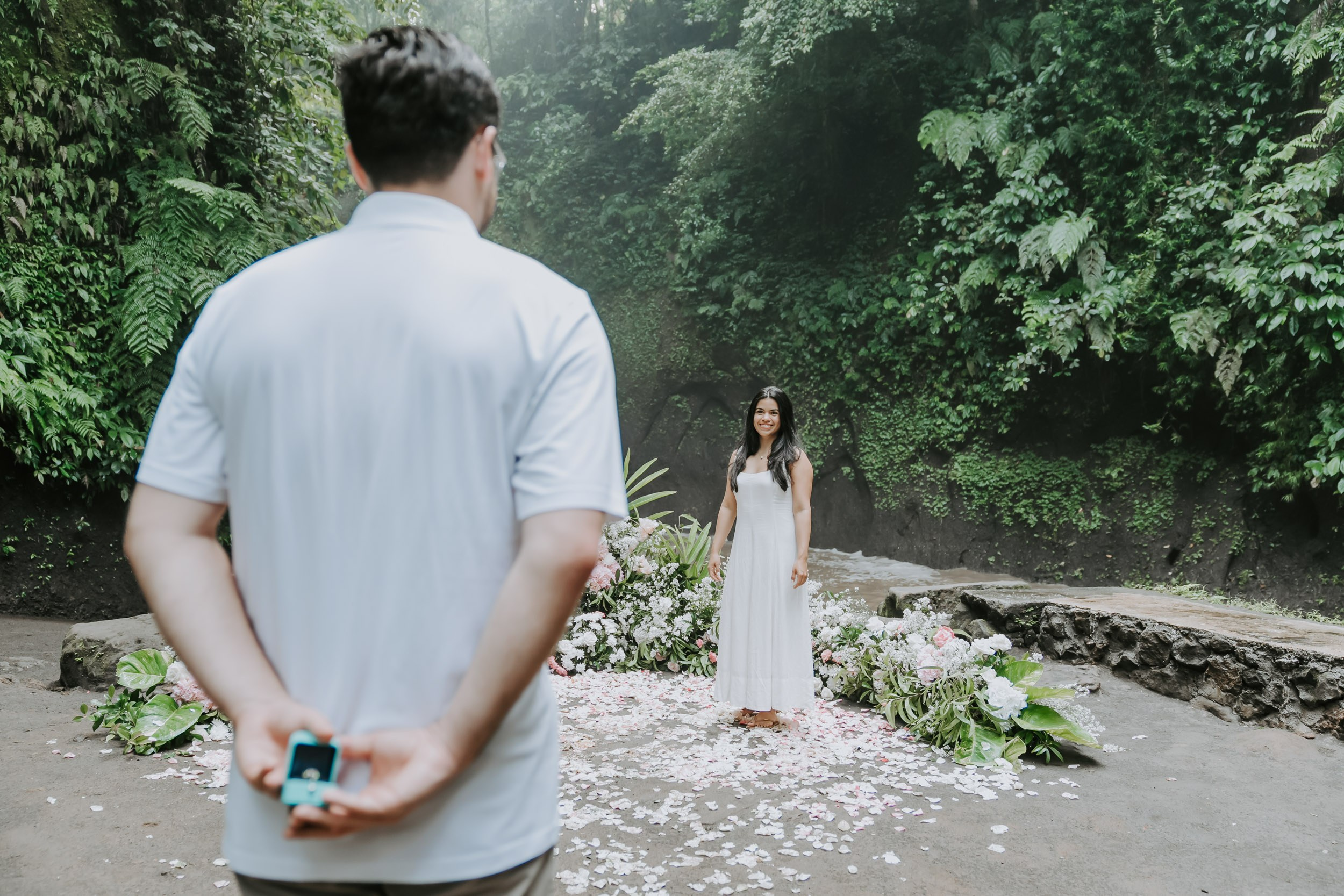 Marriage Proposal. Female Photographer in Bali