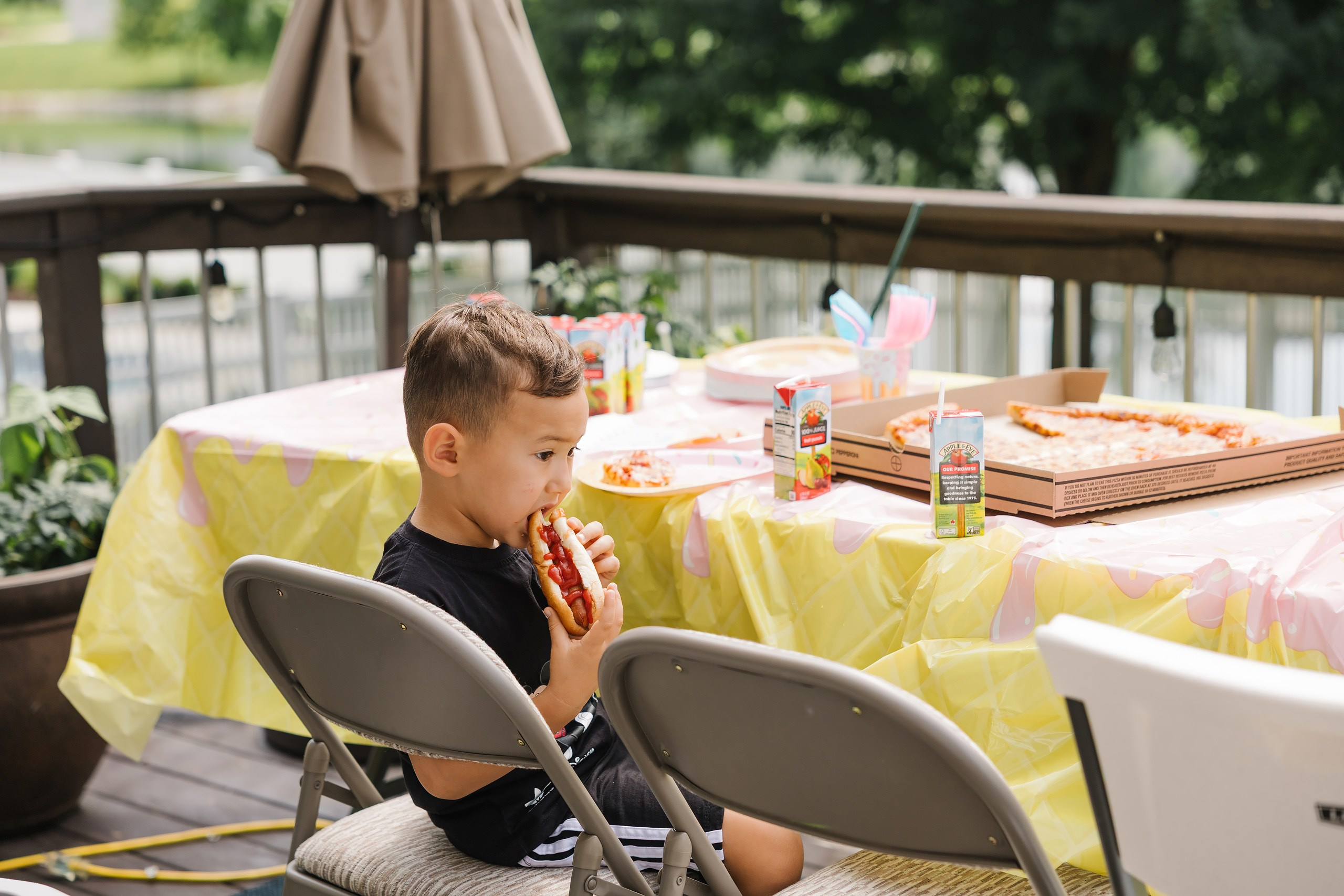 Birthday Party. Wedding family event photographer in Chicago Nick Yushevich