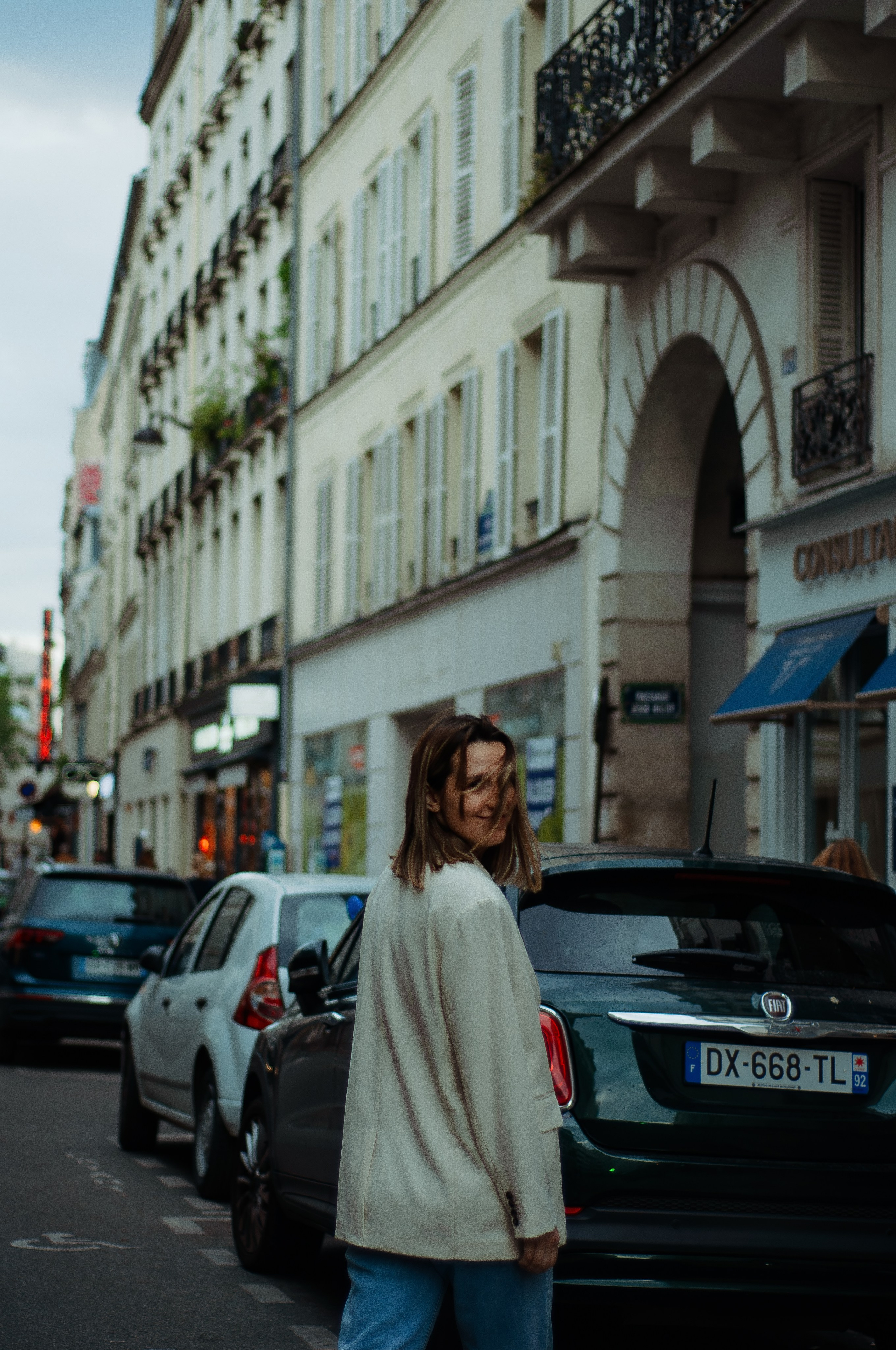 Evening photoshoot in Paris. Paris photographer — Polina Osipova