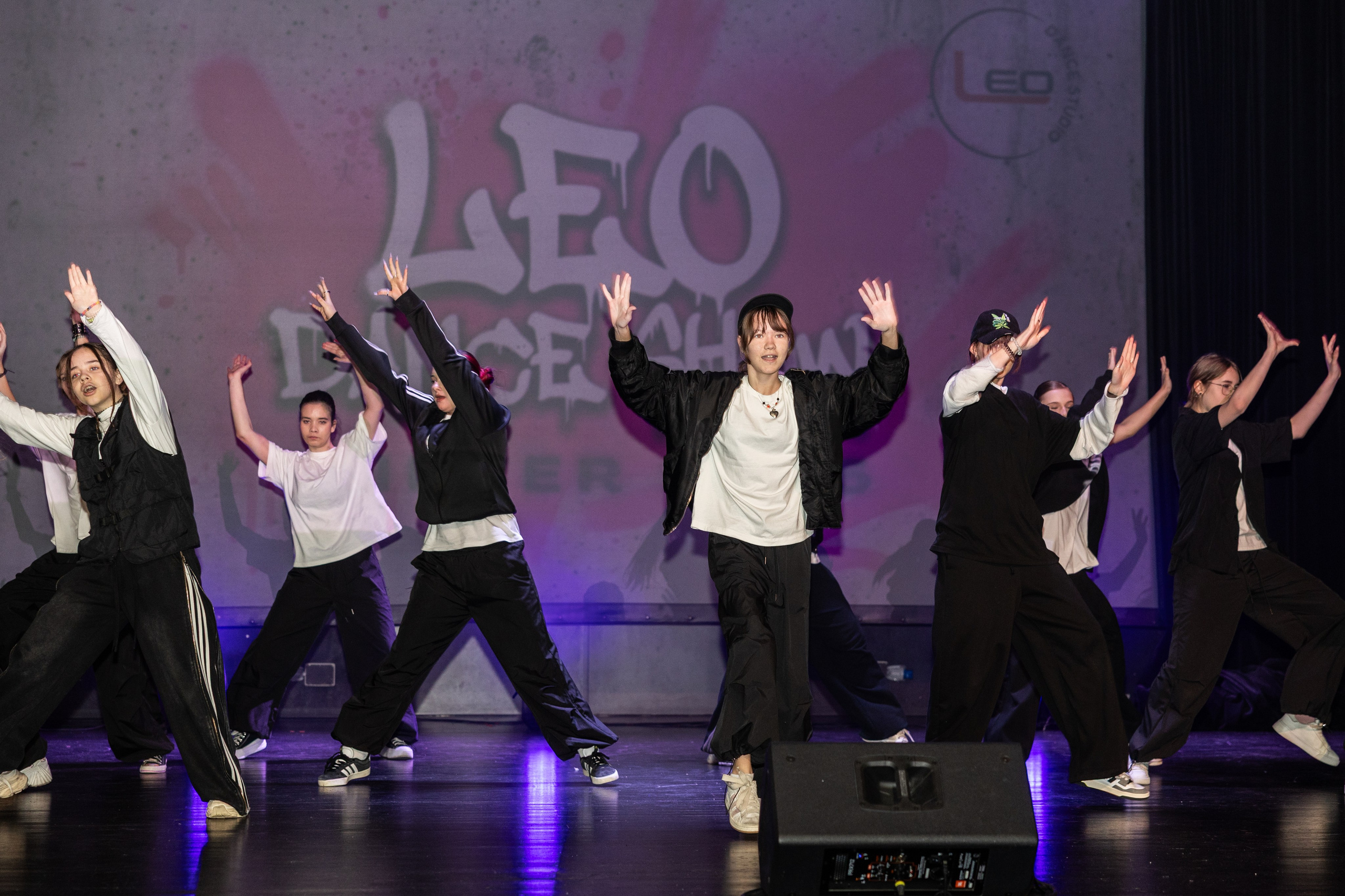 LEO DANCE SHOW WINTER 2025. Семейный и детский фотограф в Варшаве Мила Бобровская