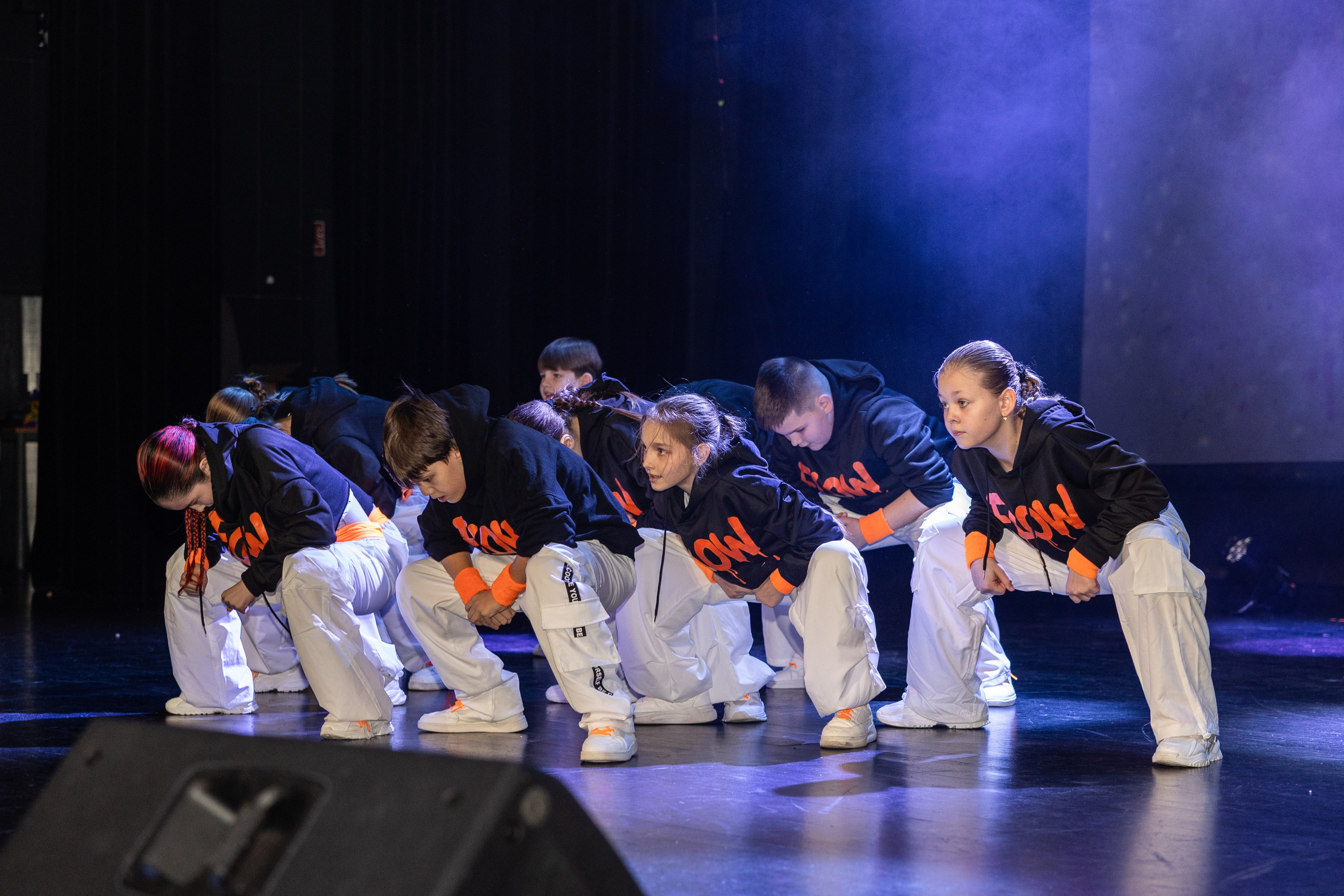 LEO DANCE SHOW WINTER 2025. Семейный и детский фотограф в Варшаве Мила Бобровская