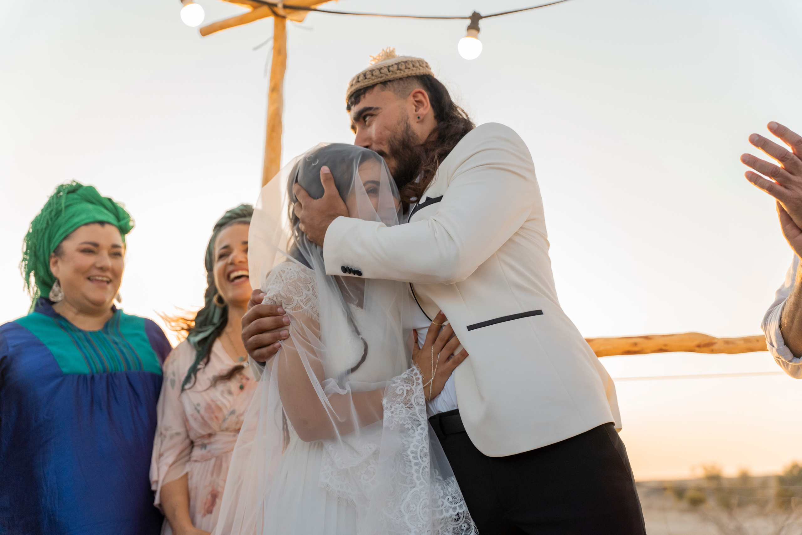 אביה ואחיה. יוסף מזרחי צילום חתונה, ברית וזוגיות. צלם מקצועי שאוהב להוציא אתכם הכי יפים ברגעים הכי מרגשים