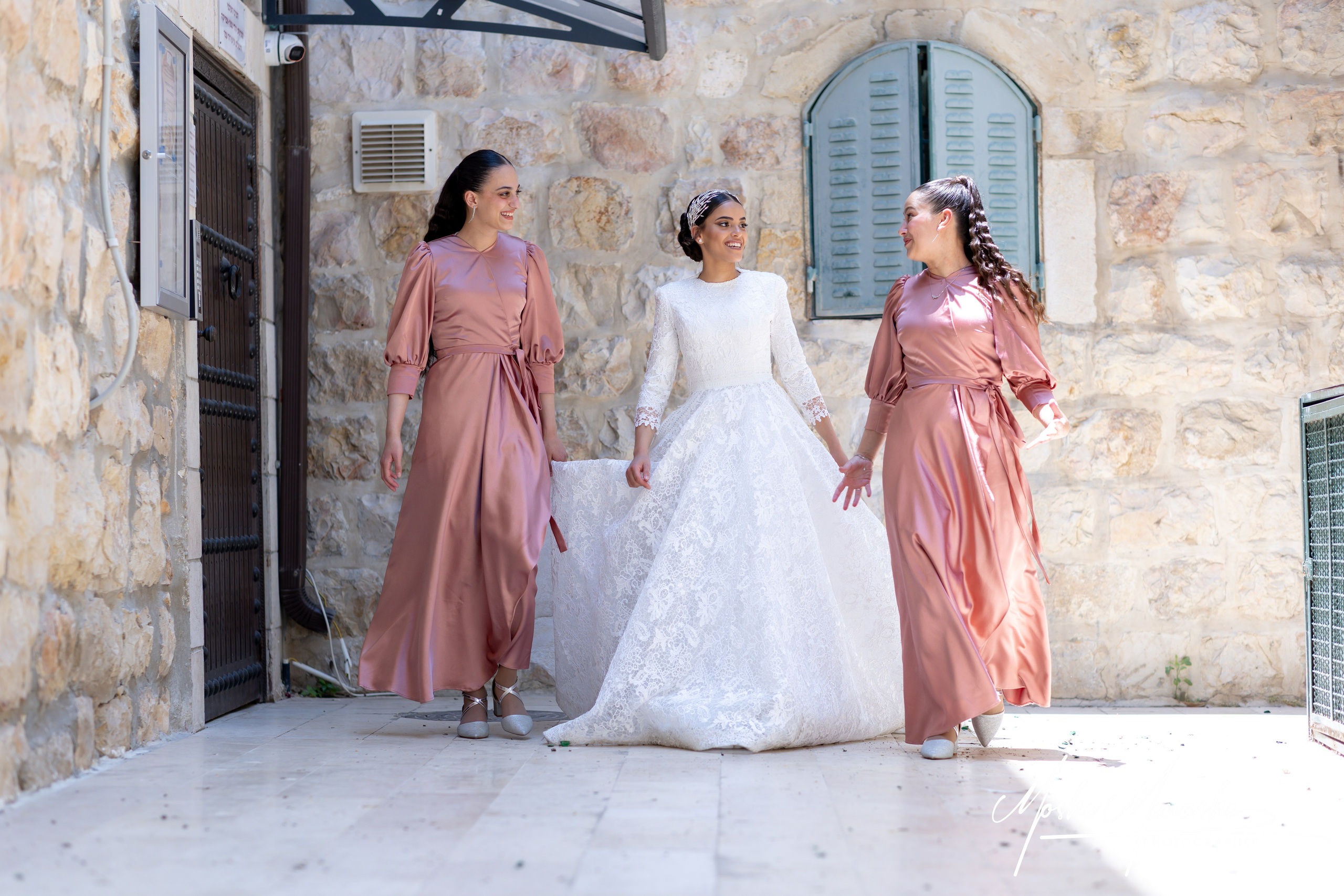 N & S. משה מנשה צלם חתונות