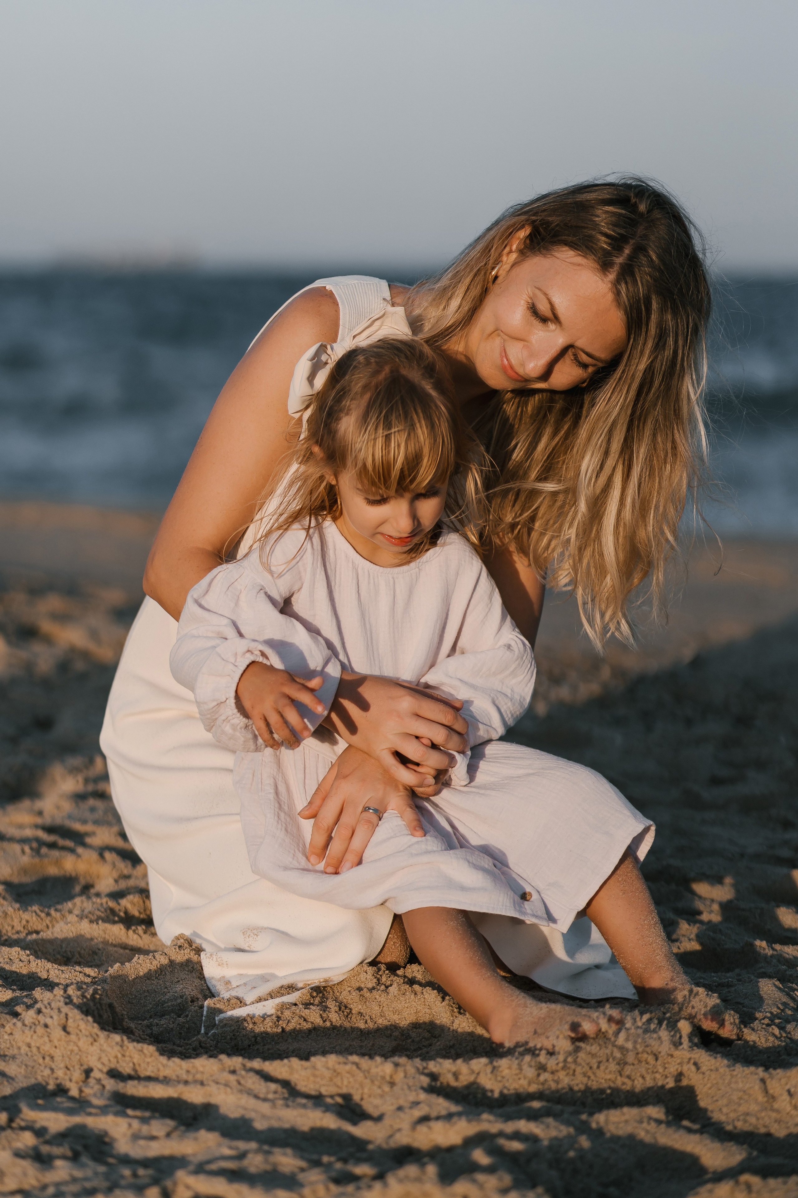 Julia, Pedro y Mia. Fotógrafa de bodas y familias en España, Valencia: Nadia ProFoto