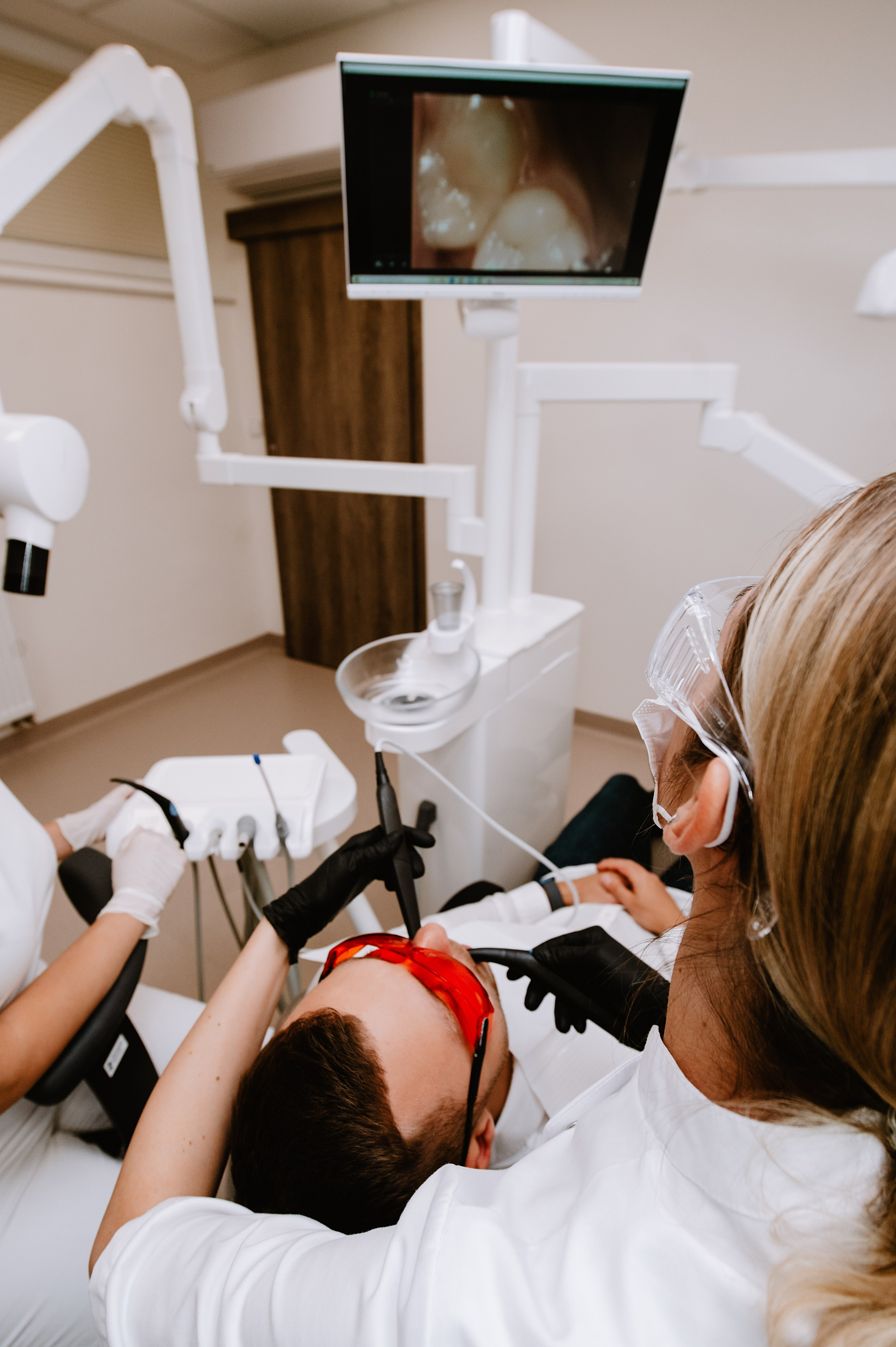 EDClinic dentistry in Prague. ANNA-MARIA PHOTO CONTENT CREATOR — фотограф, эстет, художник и визуальный эксперт в Instagram, работающий в Праге