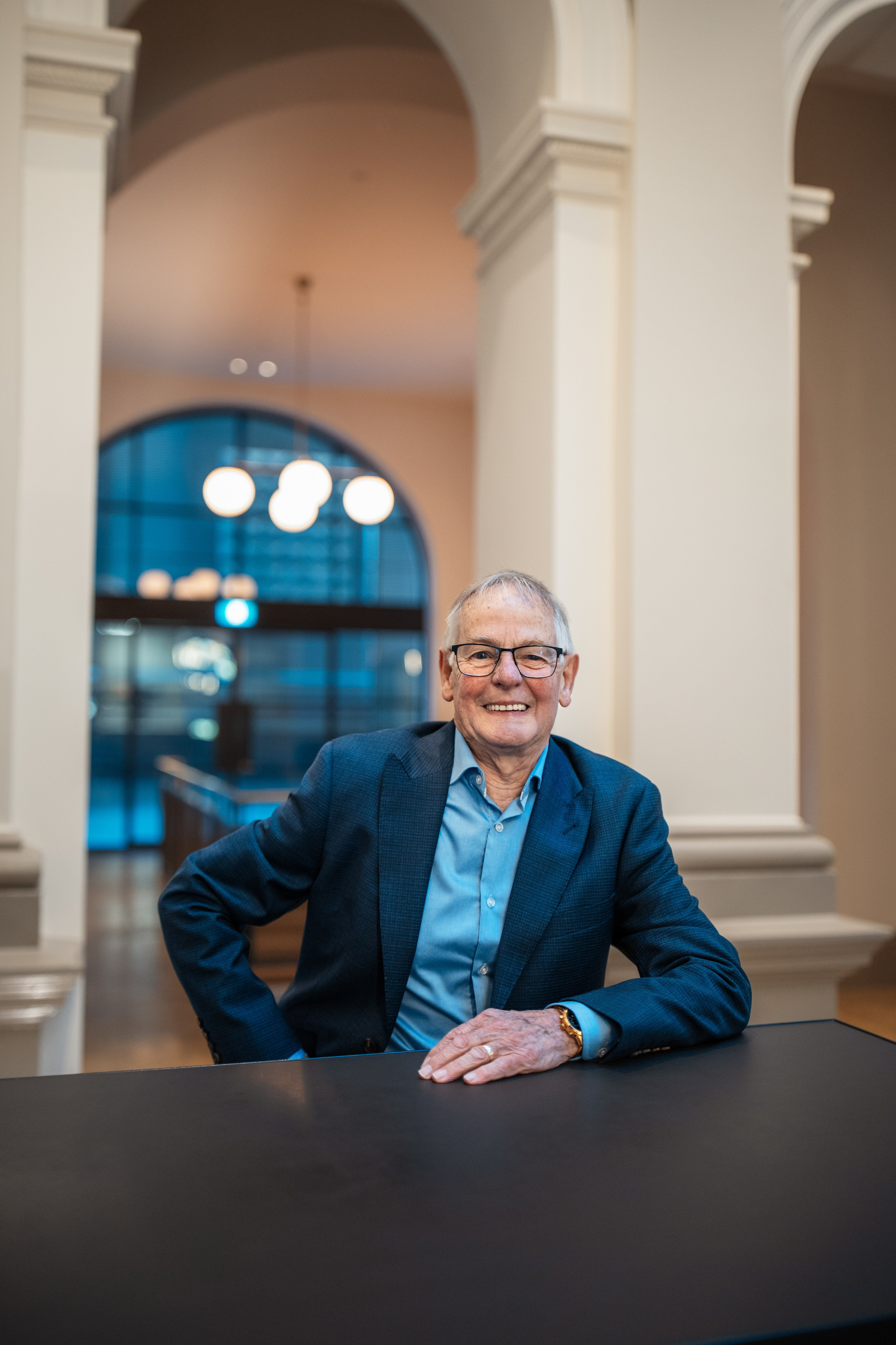 Ron Cole, Financial broker