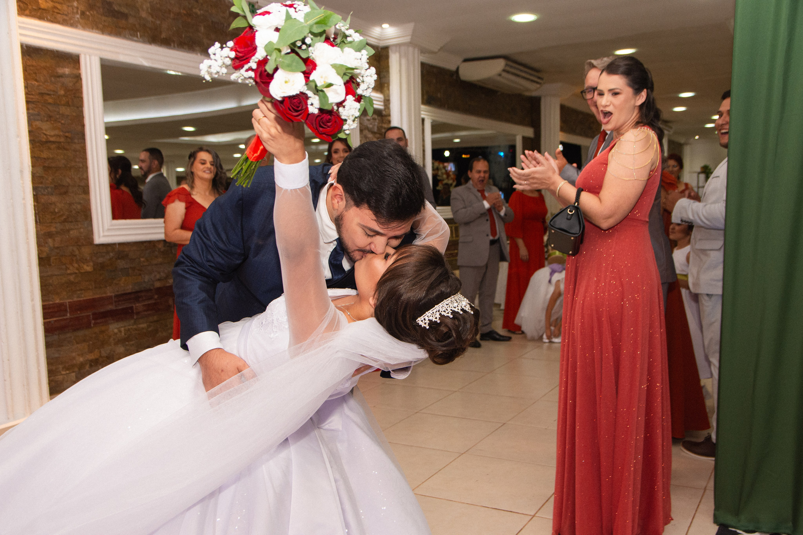 Casamento Ester & Leandro. RBK Produções | Foto e Vídeo | Irati-PR e região