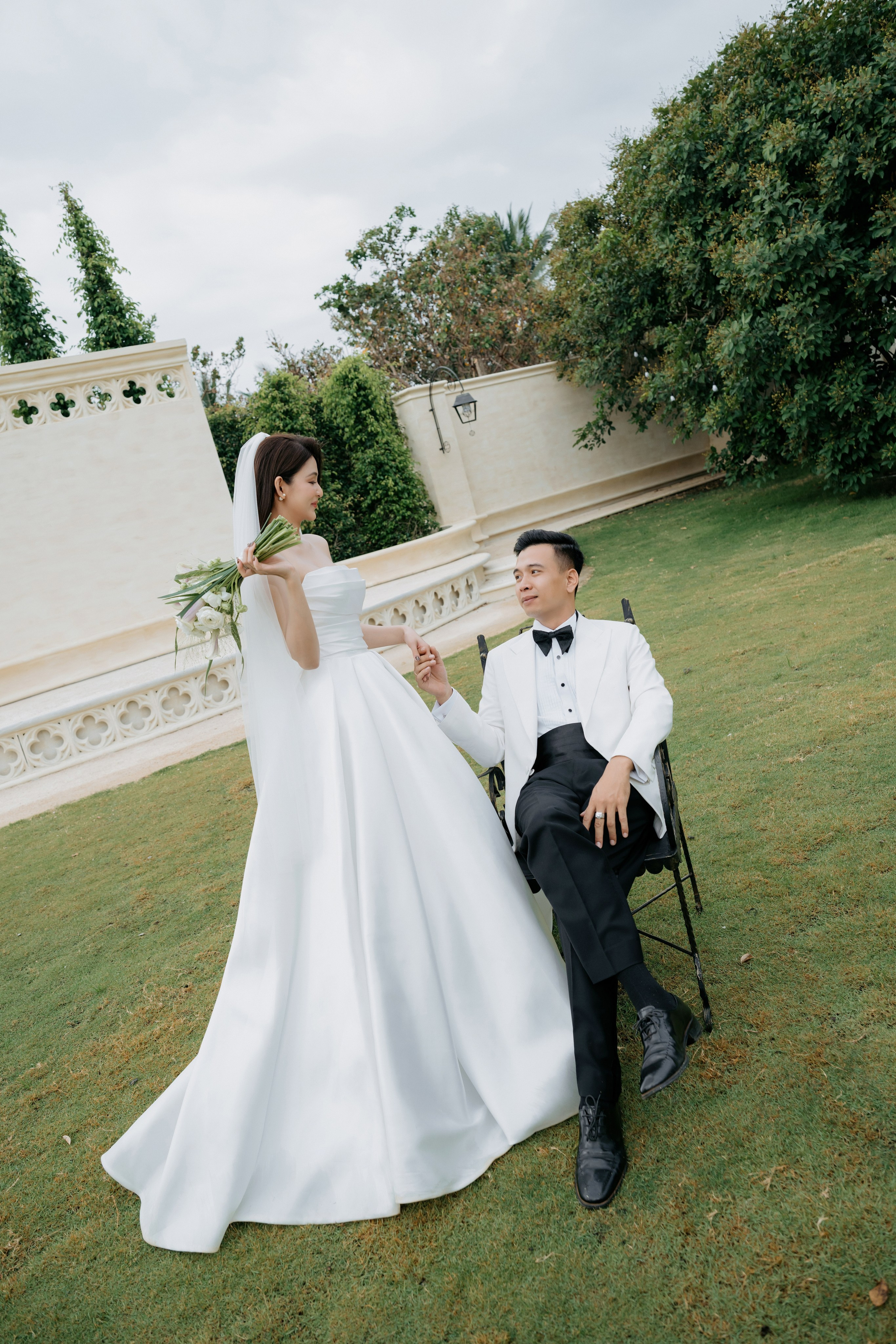 THU & NHU / An garden. Saigon Wedding Present | Art Beyond Moments