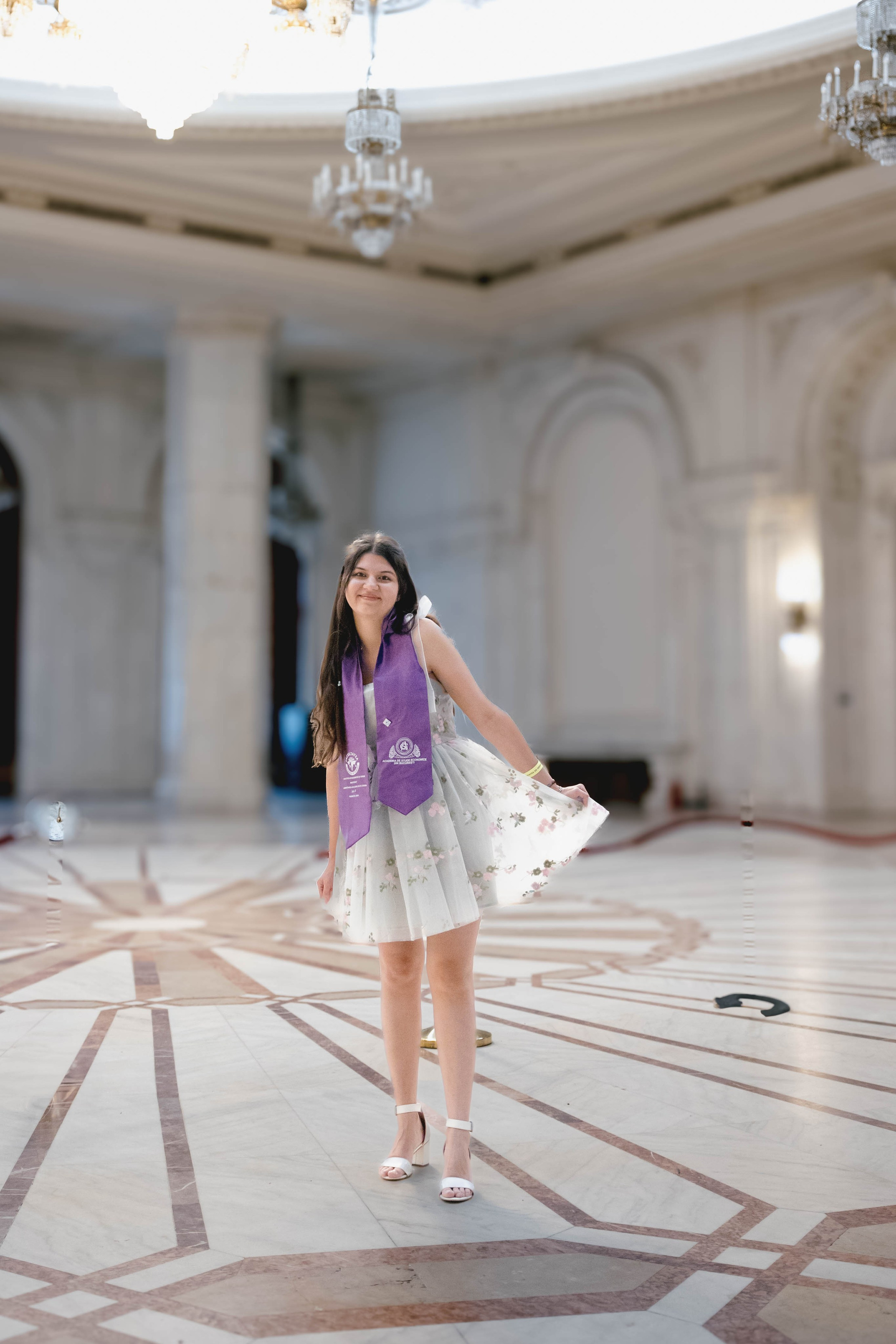 Festivitate de absolvire Universitatea ASE. MDimaFotoStudio. Fotograf de nuntă, evenimente private și de familie