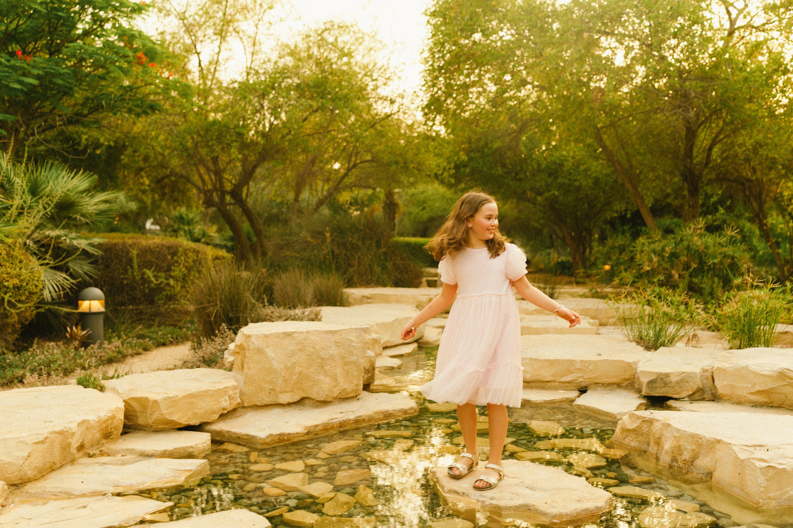 Abu Dhabi family photographer. Professional Photographer Abu Dhabi, Dubai — Yulia Ismoilova | 2025