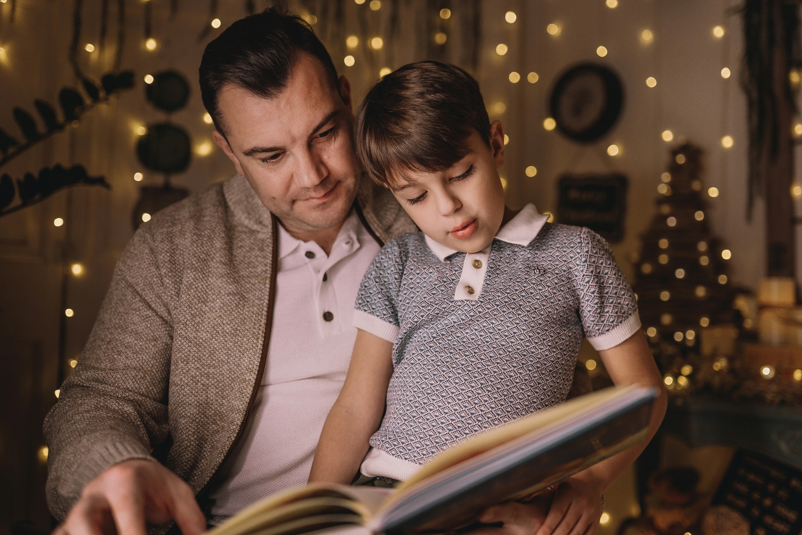 11.28.2025 Christmas Photoshoot. Wedding family event photographer in Chicago Nick Yushevich