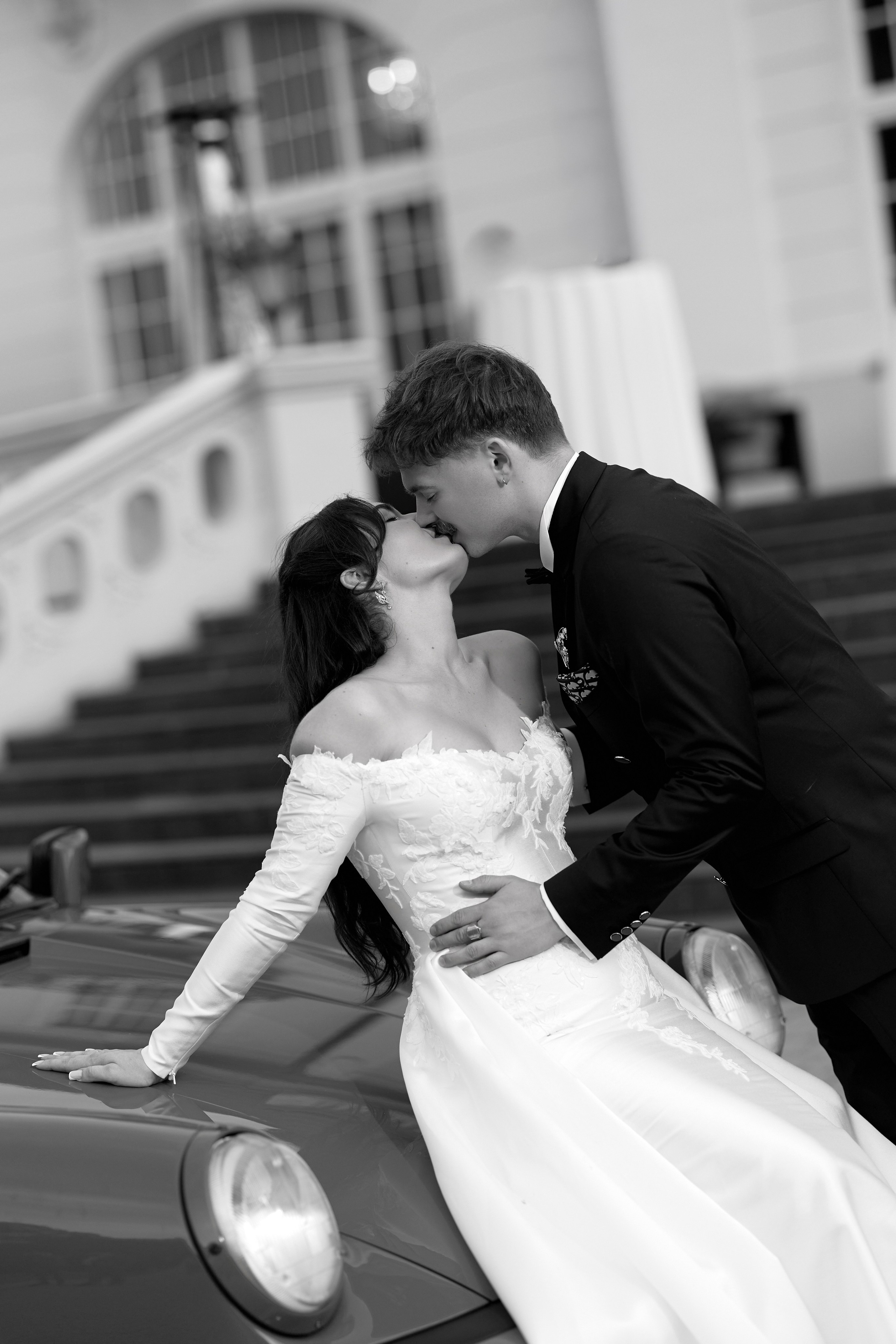 Wiktoria & Kacper. Pałac Goetz. Fotograf ślubny i rodzinny w Krakowie Yana Klymova