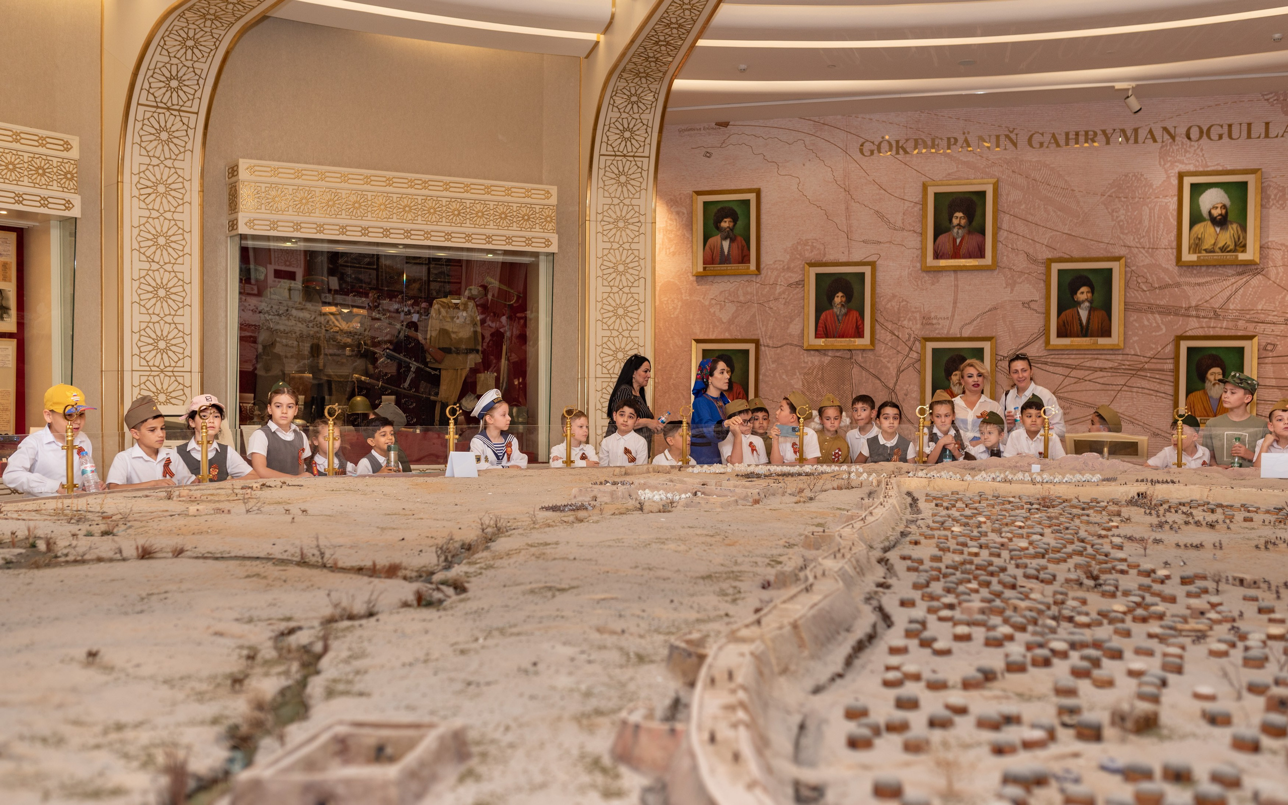 Вечный огонь 2"А» класс. Ваш фотограф в Ашхабаде Гамлет Осипов