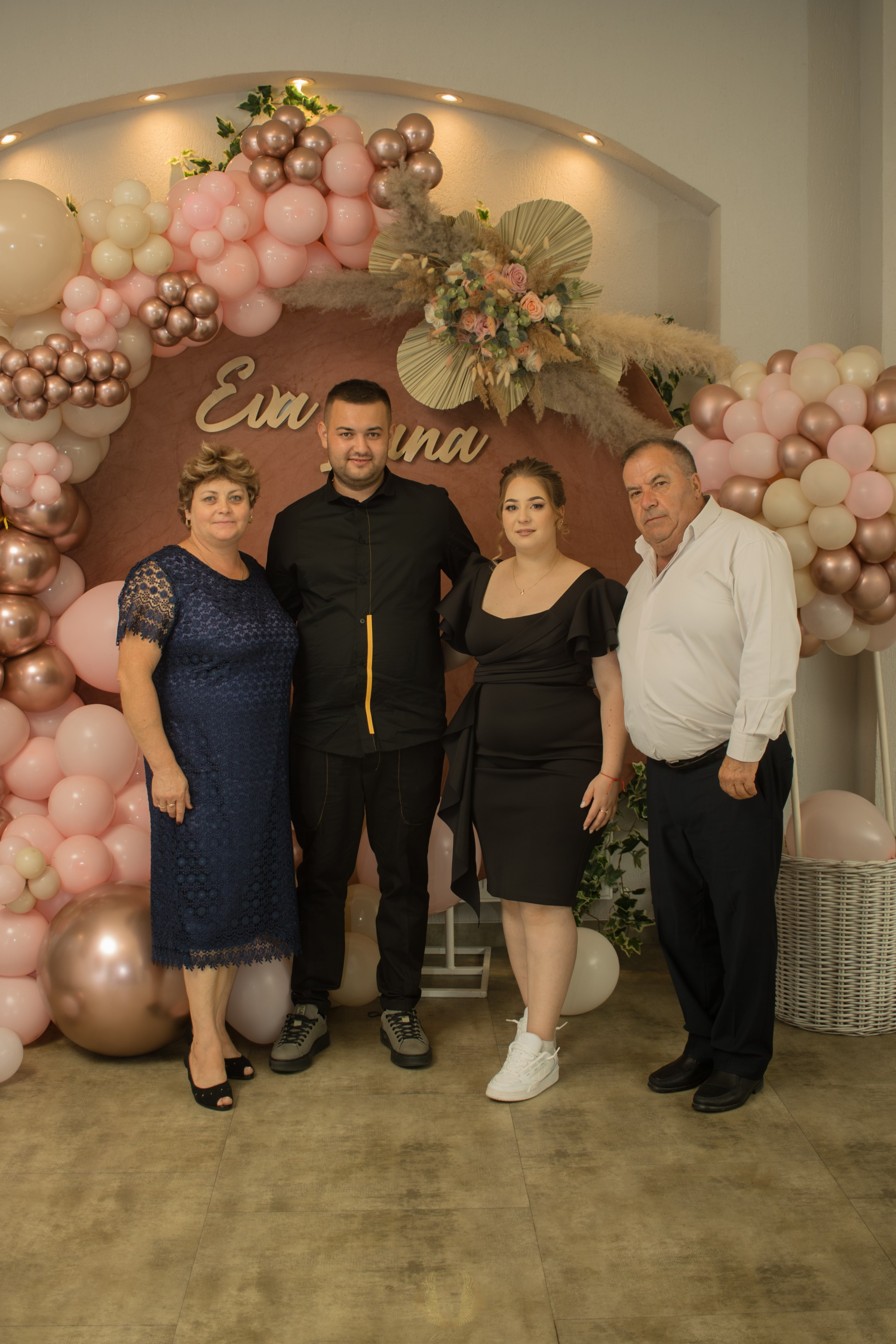 Eva Ioana. Fotograf si videograf — evenimente si studio