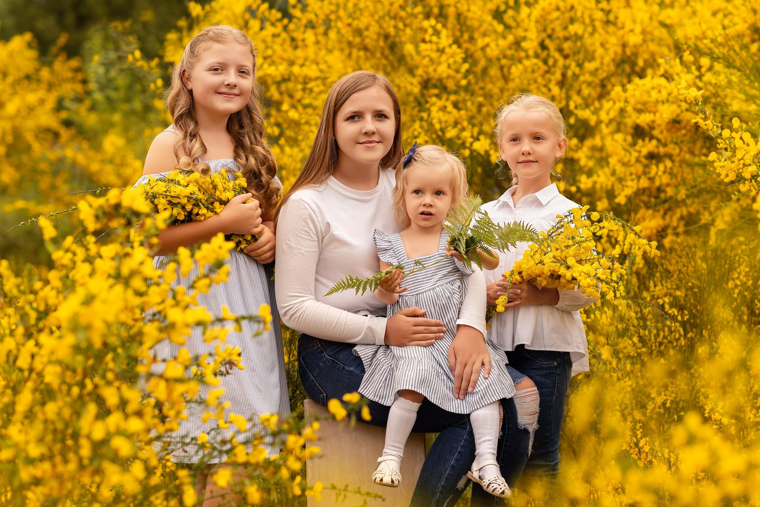 Lena’s family. Wedding & family photography in Seattle area. Helen Michelle photographer