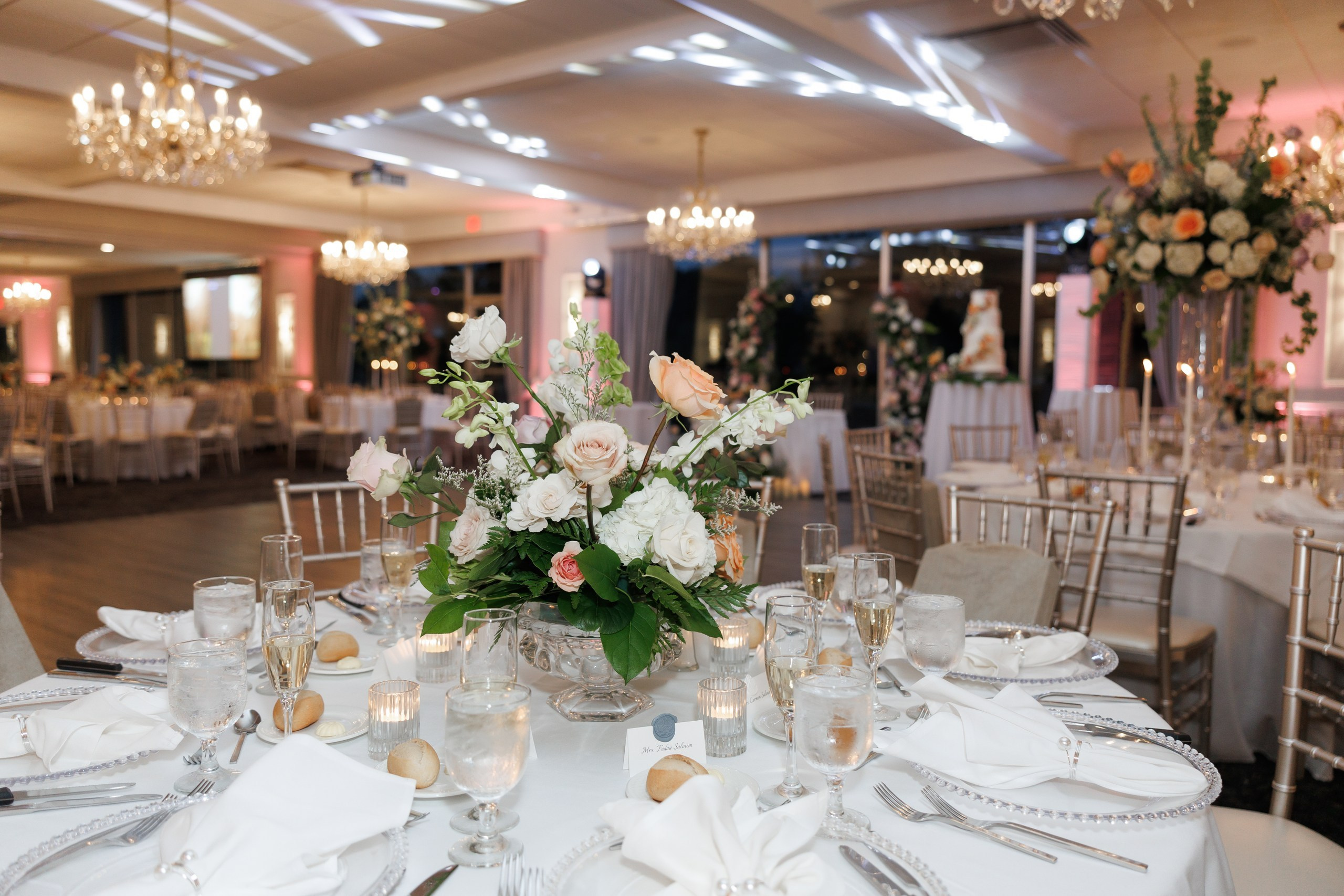 Jewel and Geovany. Wedding Photo & Video