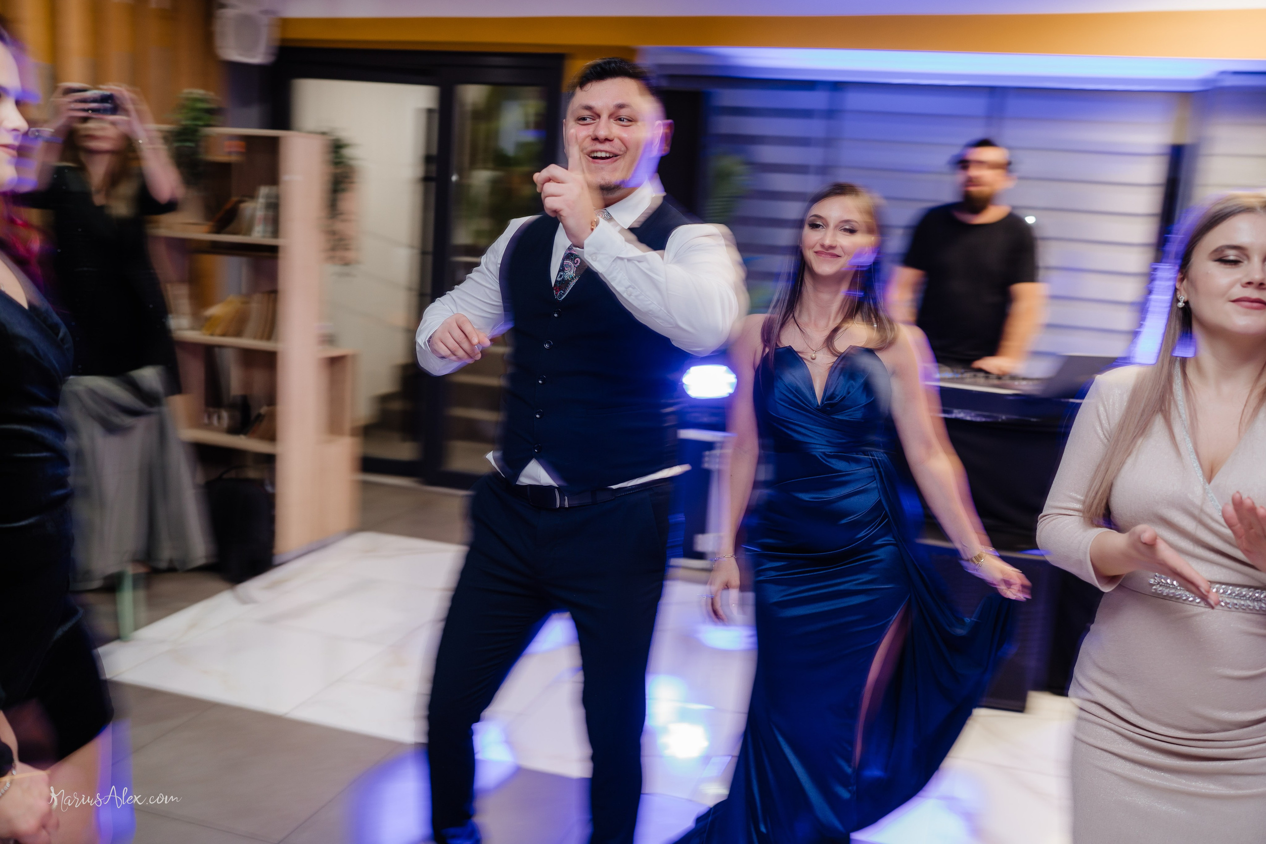 Micutul Mathias - Cel mai distractiv botez. Marius Alex fotograf de eveniment si portret din Suceava