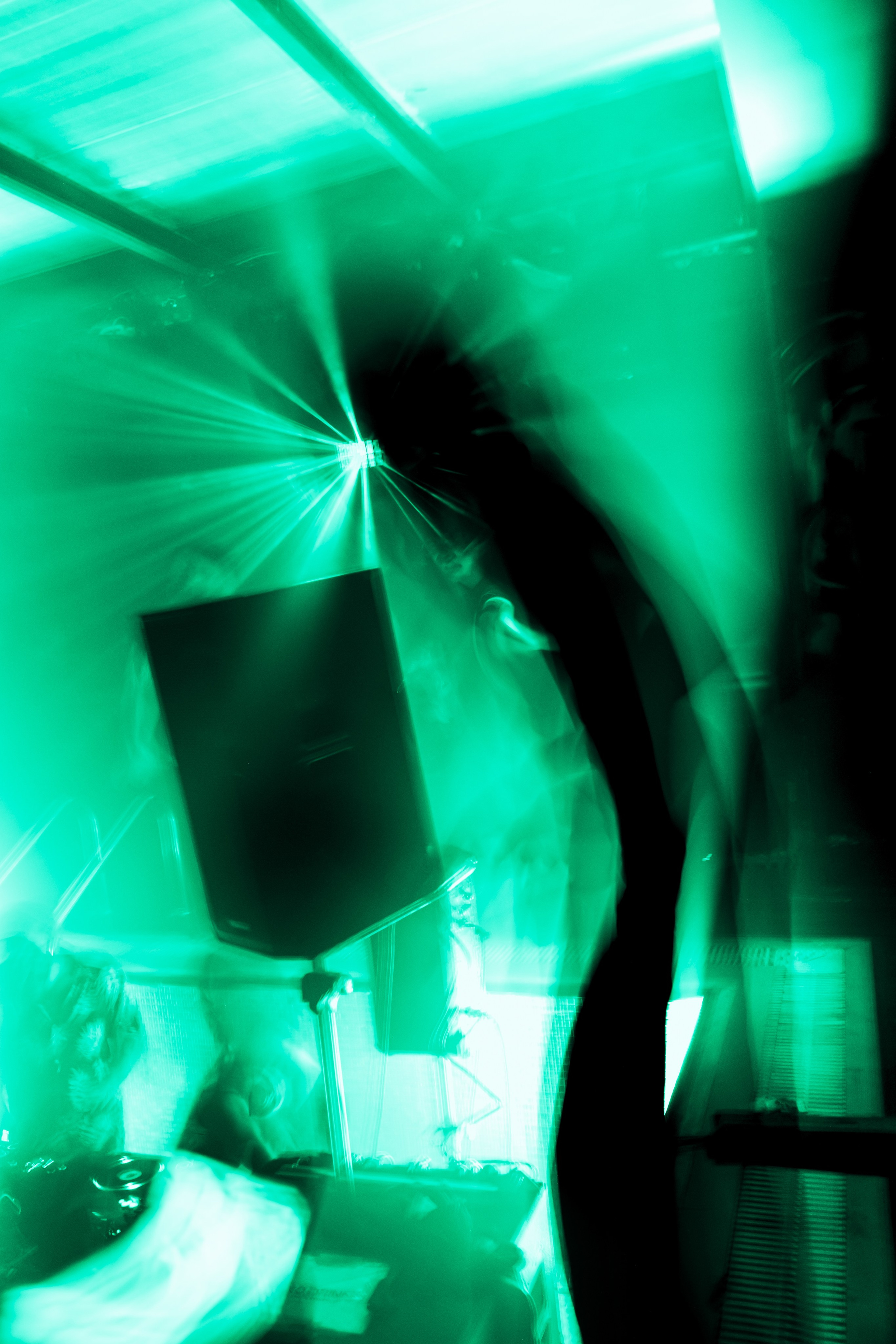 NIGHTLIFE. Versoluna