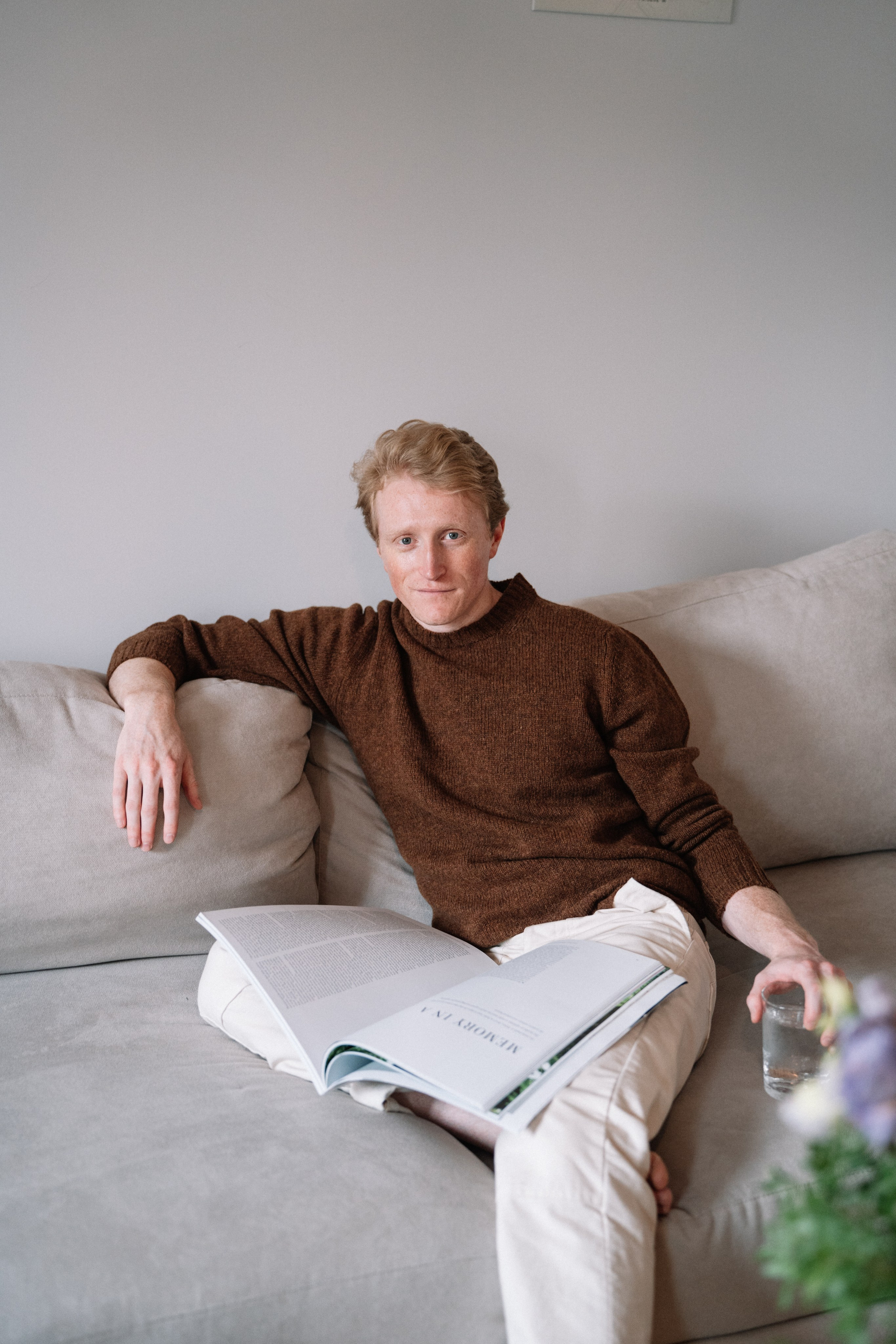 Fotografía lifestyle Madrid. sesión de fotos en estudio Madrid. sesión fotográfica individual Madrid. Fotógrafo en Madrid, España. Alyona Belyaninova