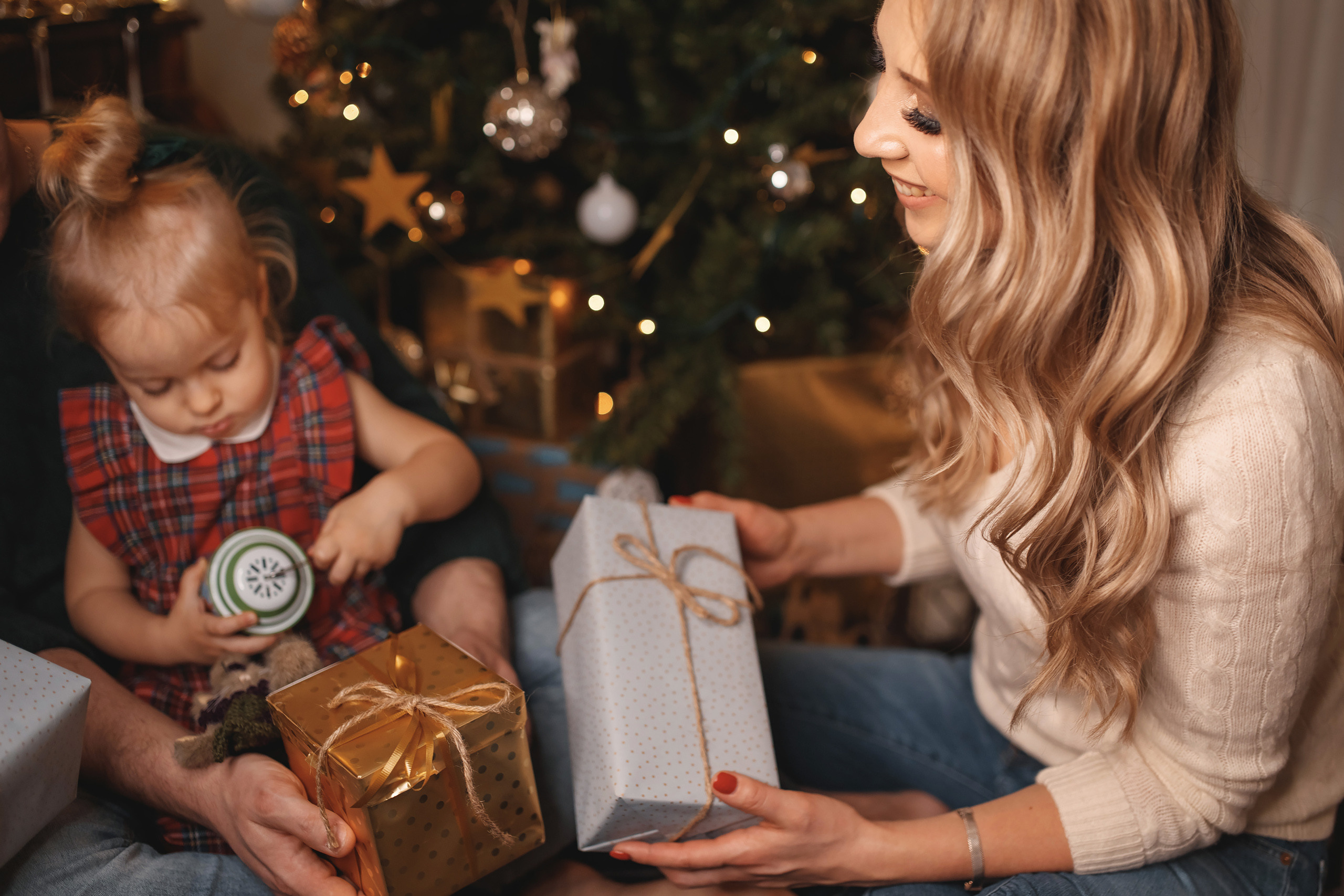 12132020 Christmas Family Photoshoot 20. Wedding family event photographer in Chicago Nick Yushevich