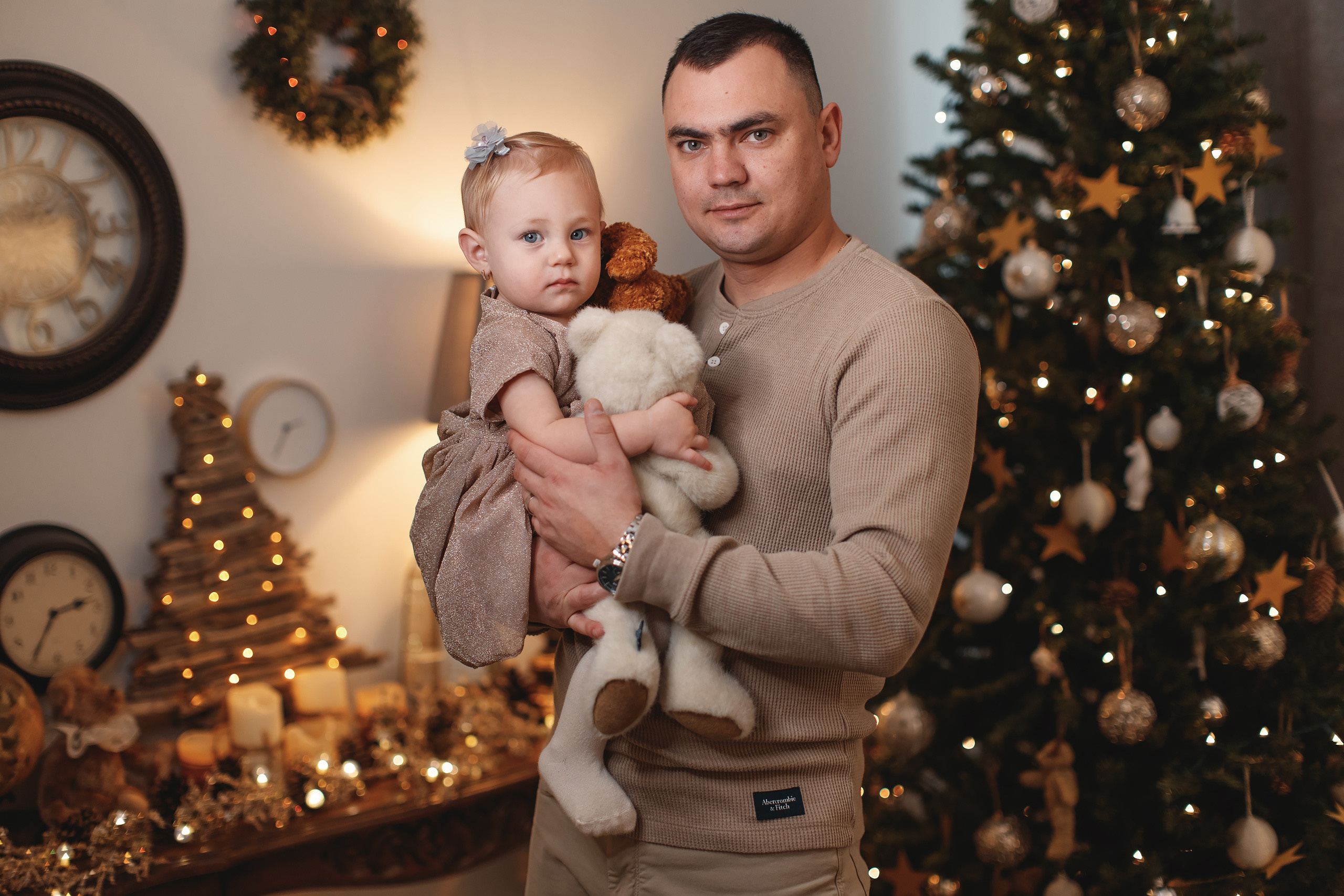 12.13.2020 Christmas Family Photoshoot 23. Wedding family event photographer in Chicago Nick Yushevich