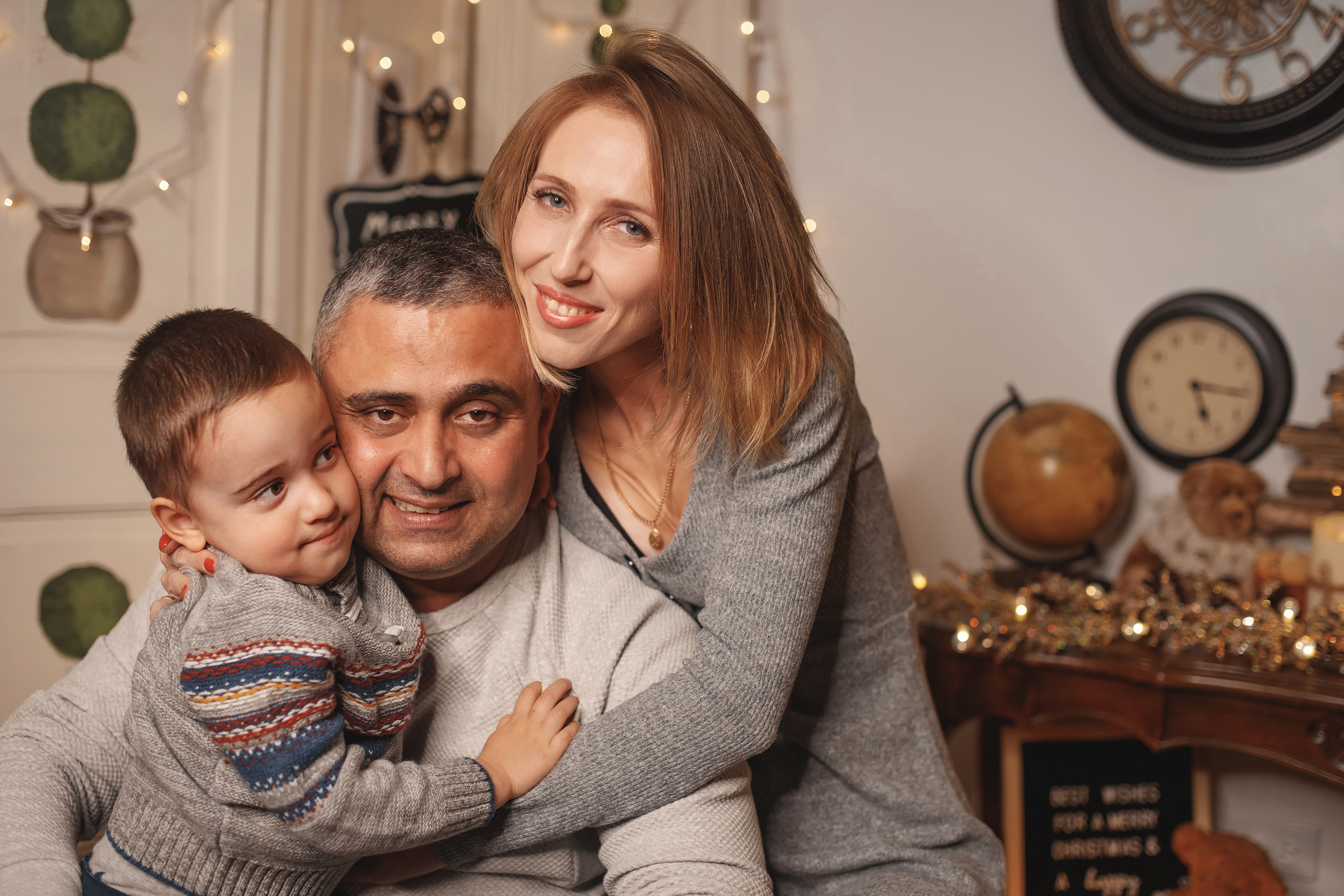 12.11.2020 Christmas Family Photoshoot 19. Wedding family event photographer in Chicago Nick Yushevich