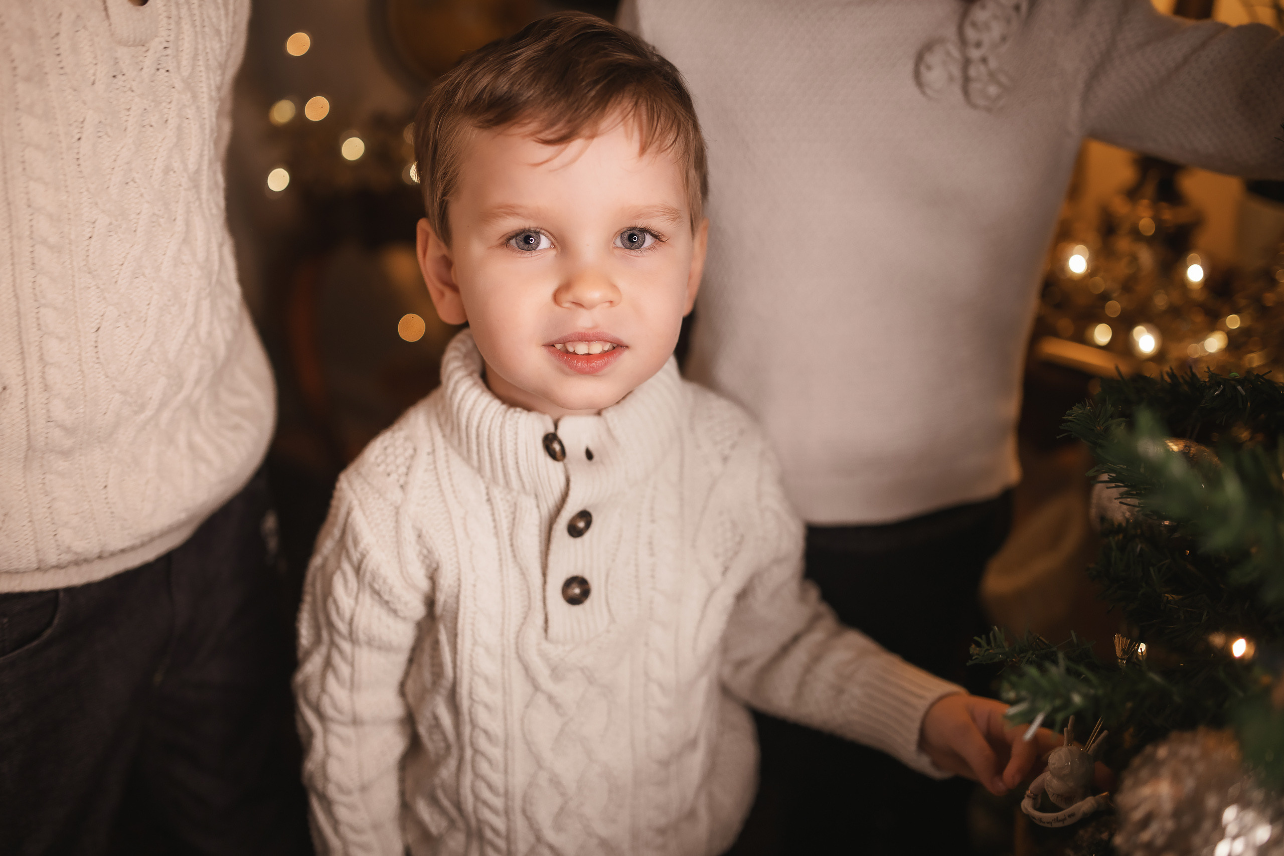 11.28.2020 Christmas Family Photoshoot 5. Wedding family event photographer in Chicago Nick Yushevich