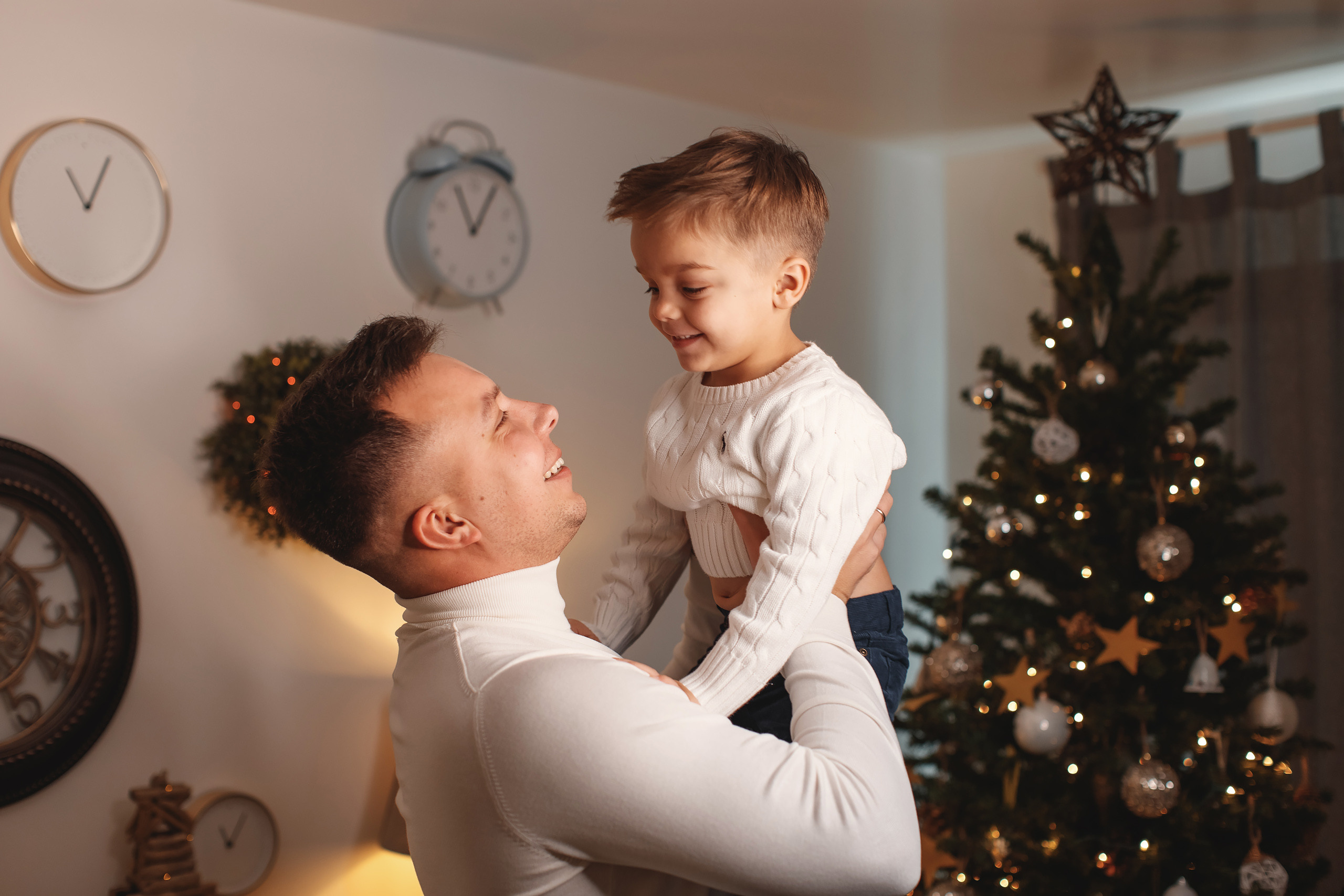 12.13.2020 Christmas Family Photoshoot 21. Wedding family event photographer in Chicago Nick Yushevich