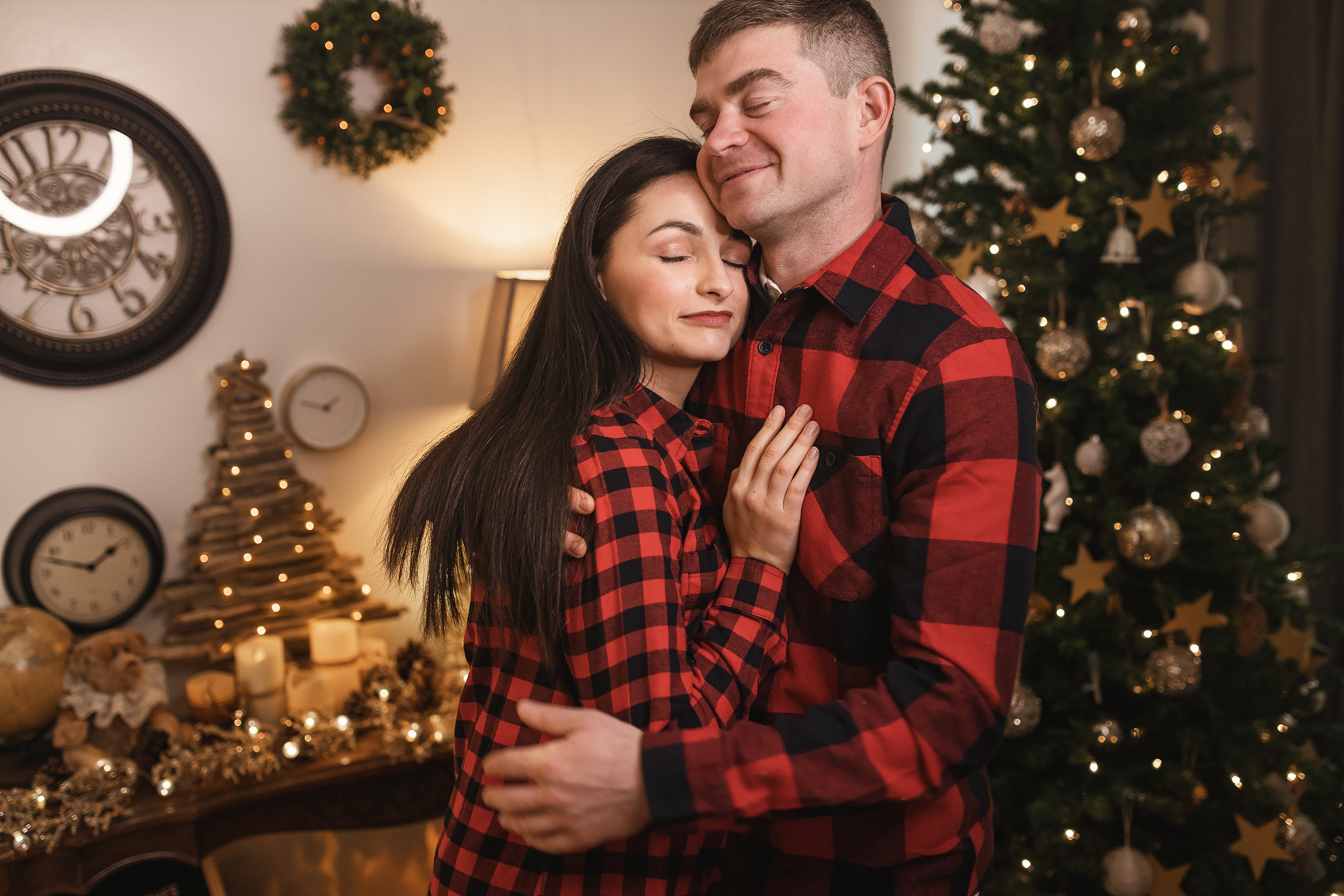 11.29.2020 Christmas Family Photoshoot 9. Wedding family event photographer in Chicago Nick Yushevich