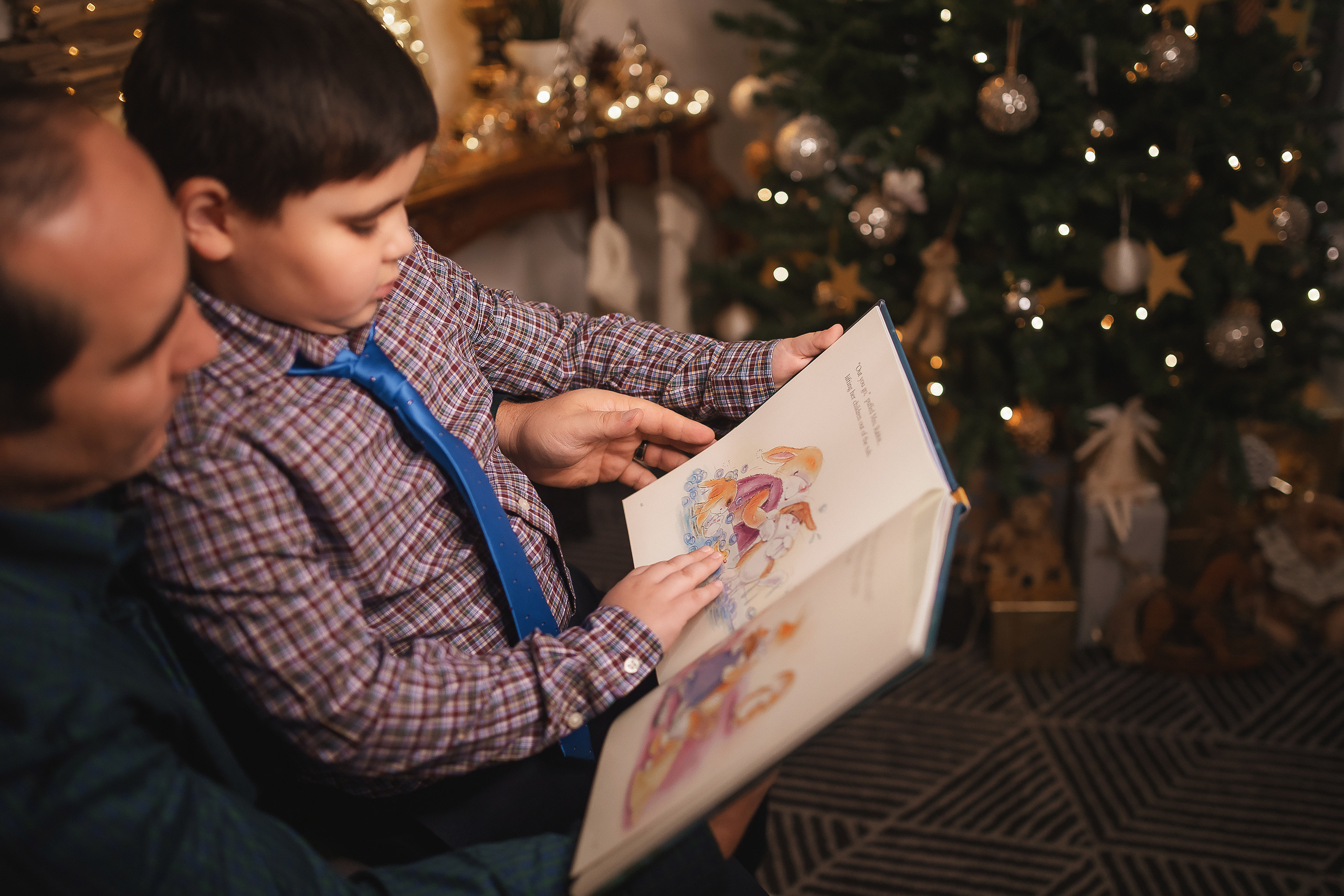 11.29.2020 Christmas Family Photoshoot 8. Wedding family event photographer in Chicago Nick Yushevich