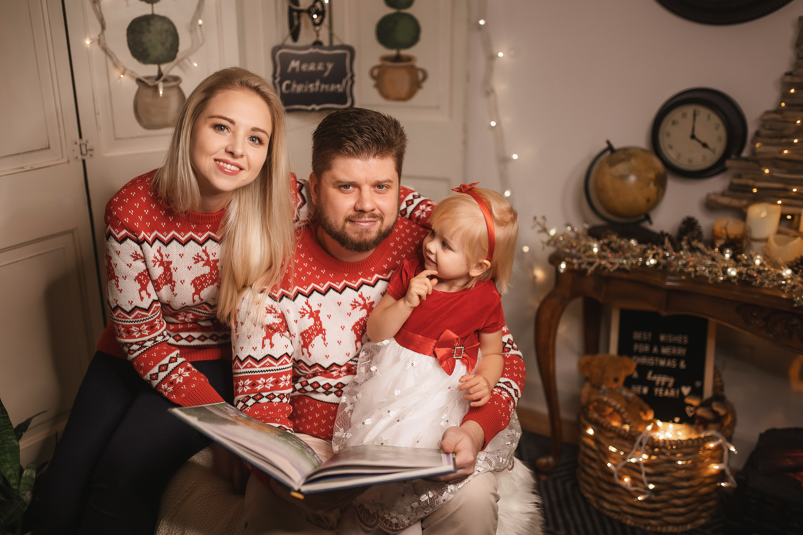 11.28.2020 Christmas Family Photoshoot 6. Wedding family event photographer in Chicago Nick Yushevich