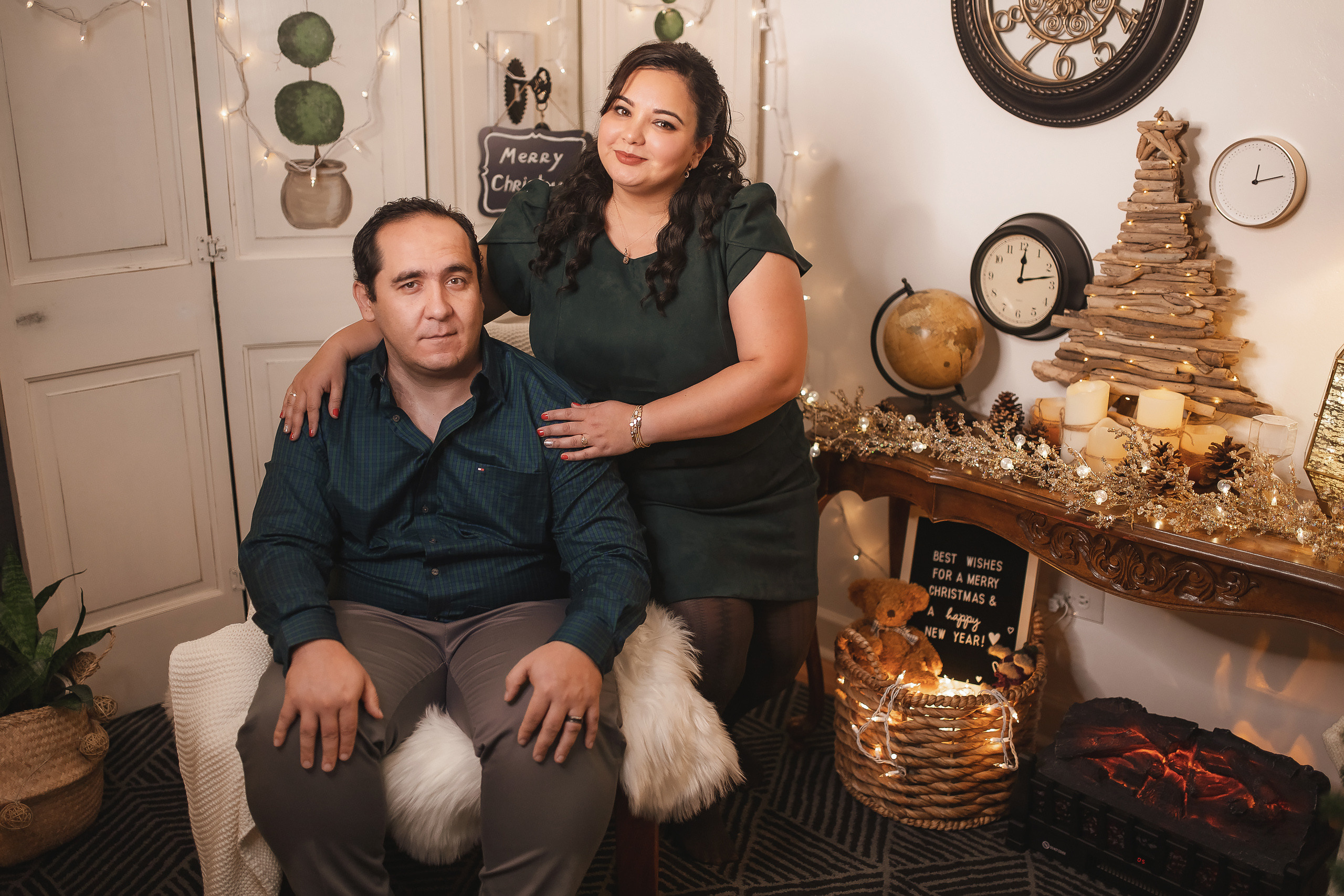 11.29.2020 Christmas Family Photoshoot 8. Wedding family event photographer in Chicago Nick Yushevich