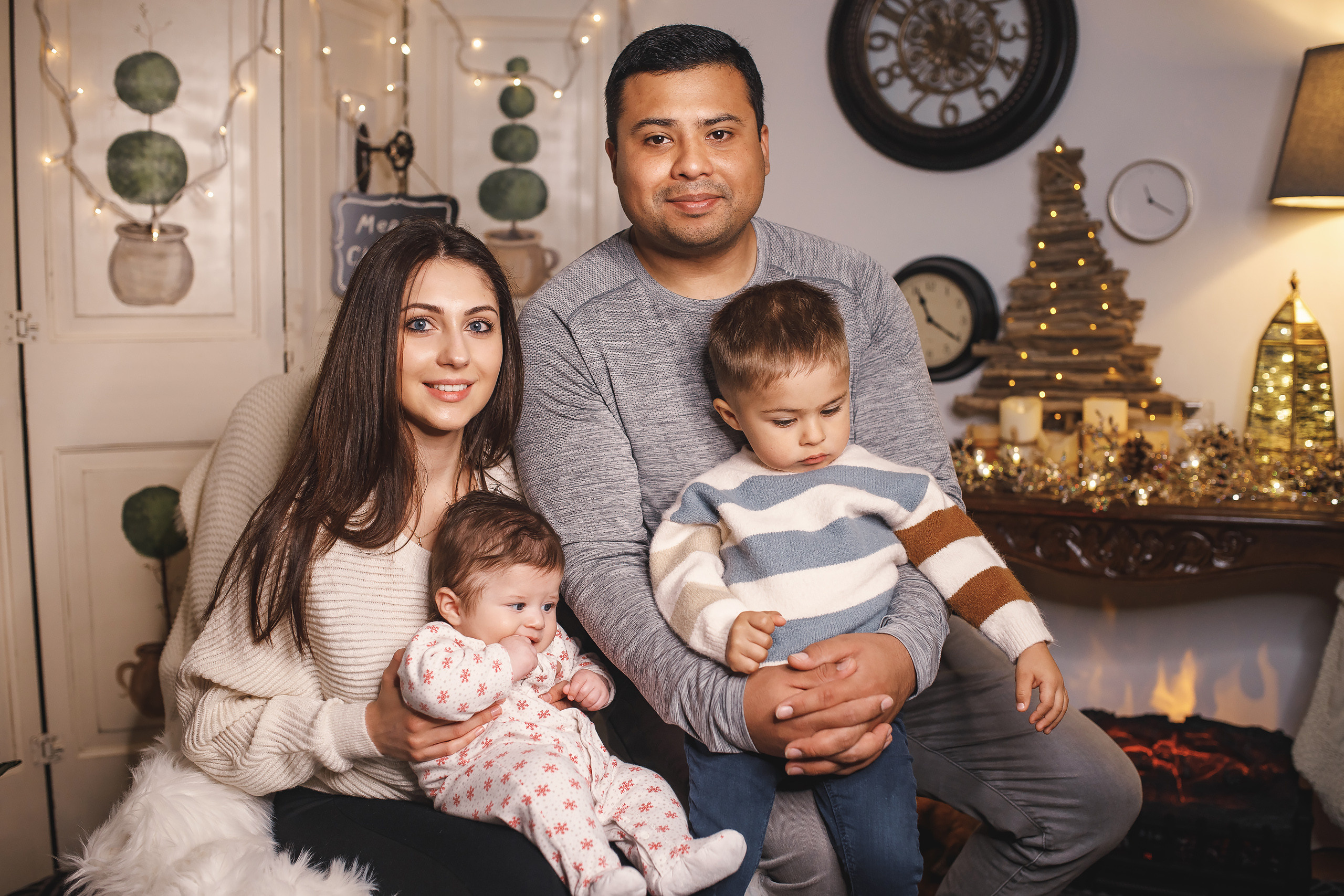 11.15.2020 Christmas Family Photoshoot 2. Wedding family event photographer in Chicago Nick Yushevich