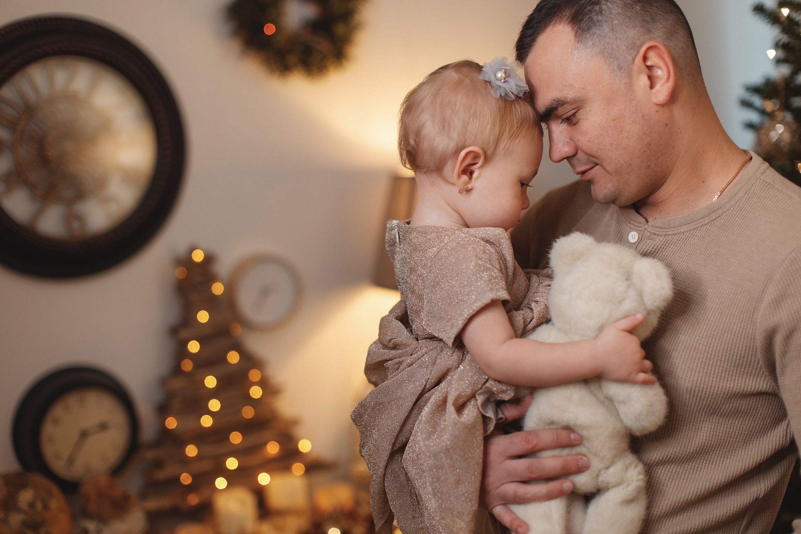 12.13.2020 Christmas Family Photoshoot 23. Wedding family event photographer in Chicago Nick Yushevich