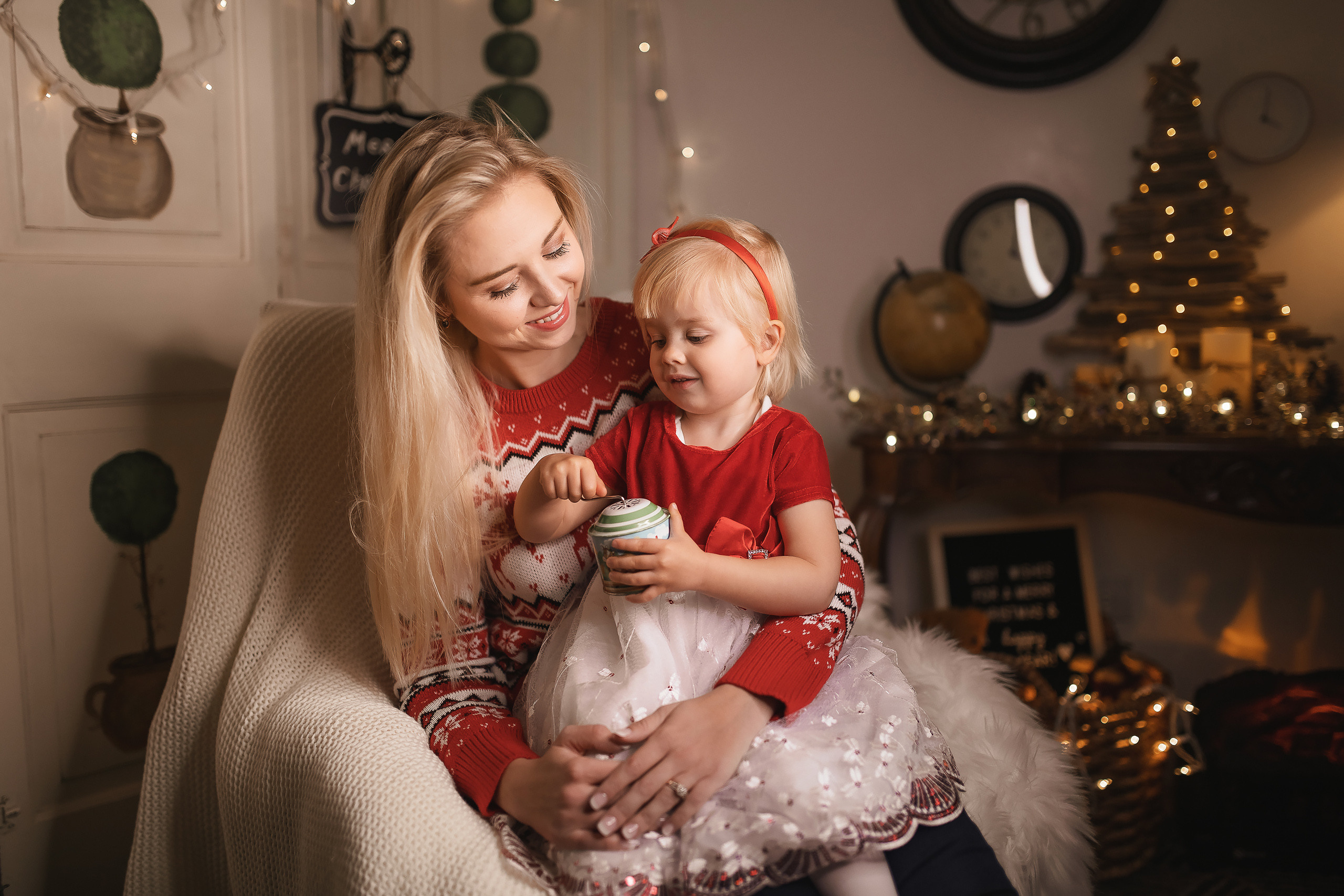 11.28.2020 Christmas Family Photoshoot 6. Wedding family event photographer in Chicago Nick Yushevich