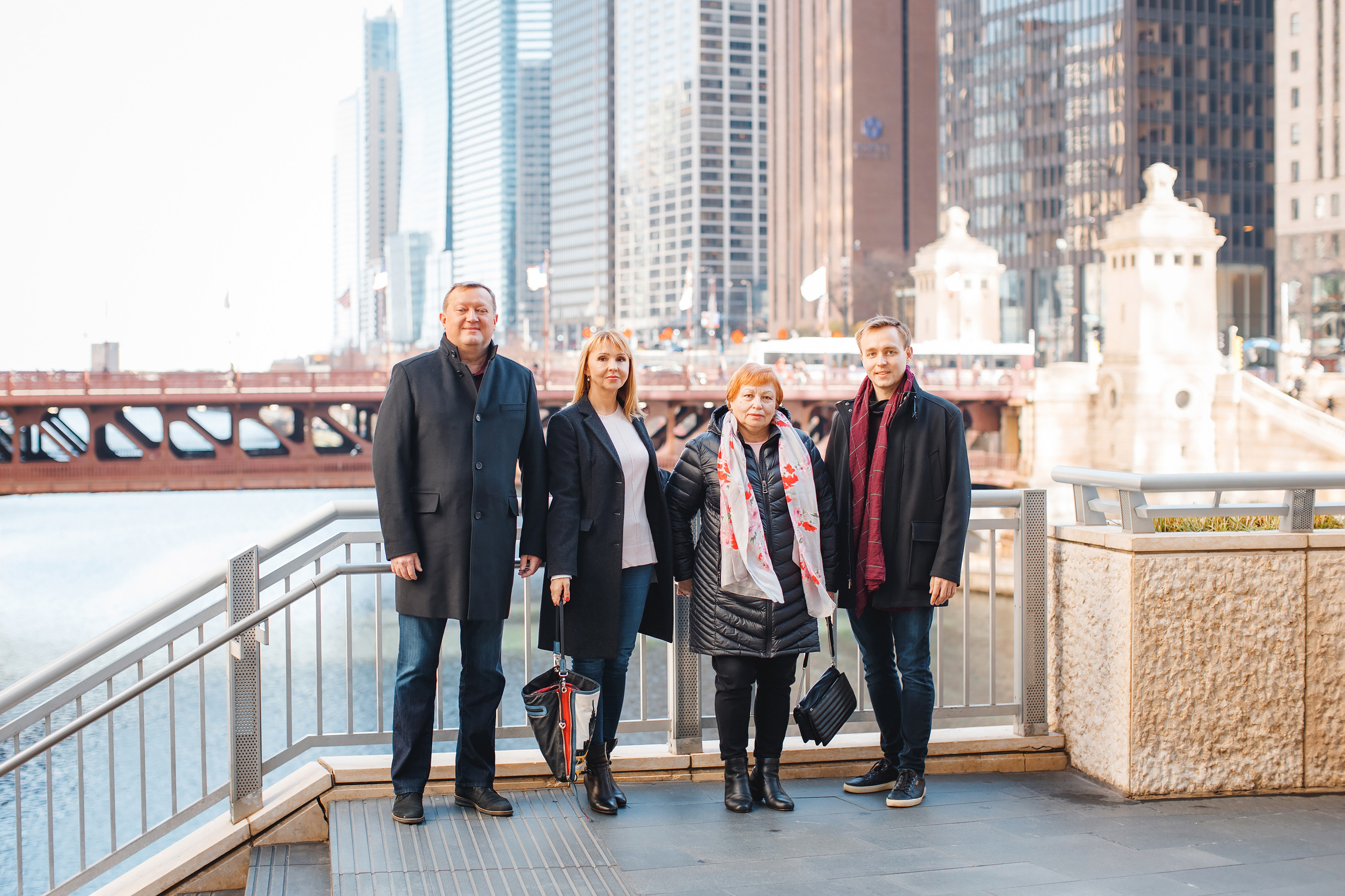 11.28.2020 Family Photoshoot. Wedding family event photographer in Chicago Nick Yushevich